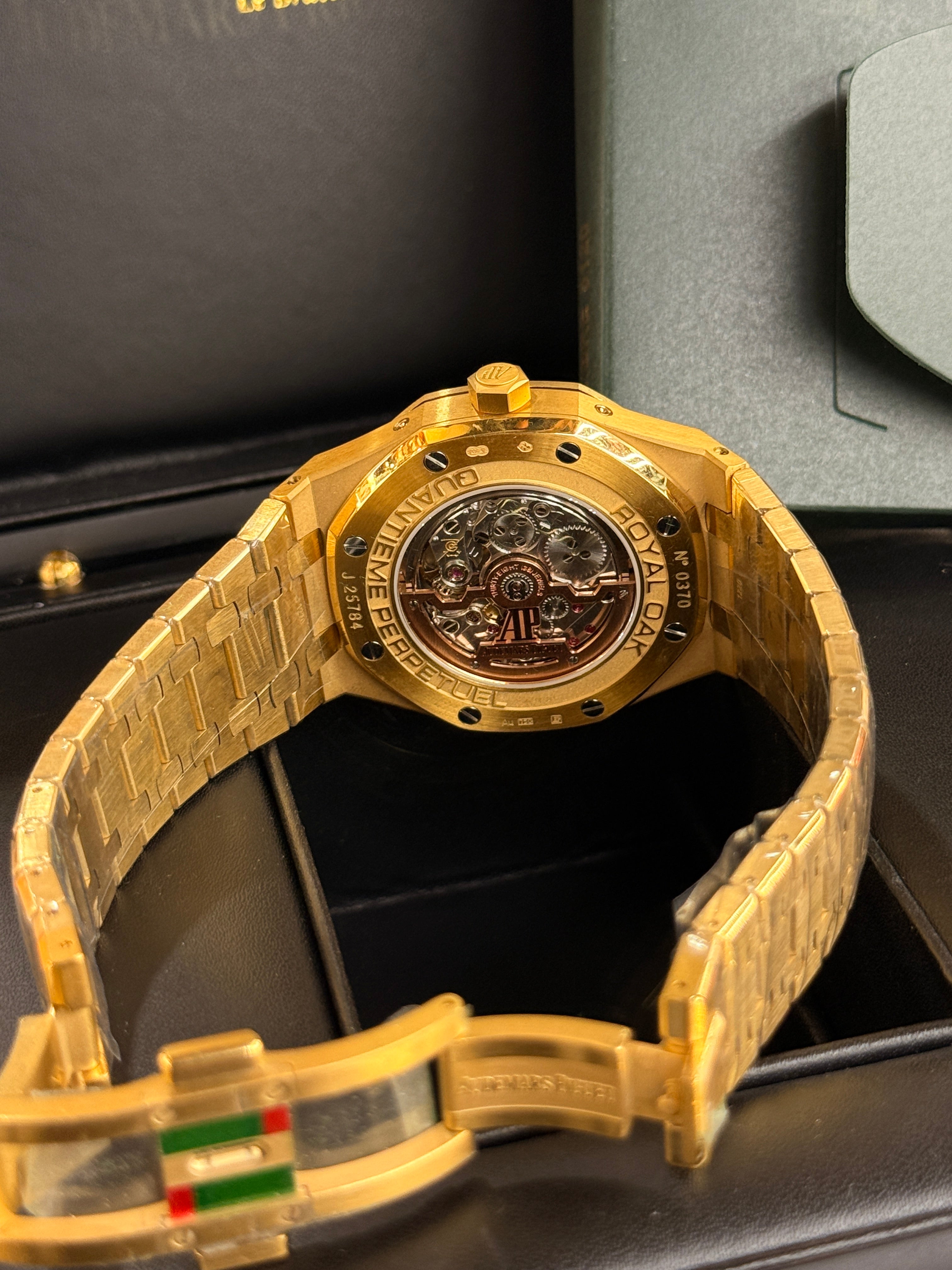 Audemars Piguet | Royal Oak Offshore Chronograph – Stainless Steel – Gold – Gold Hardware