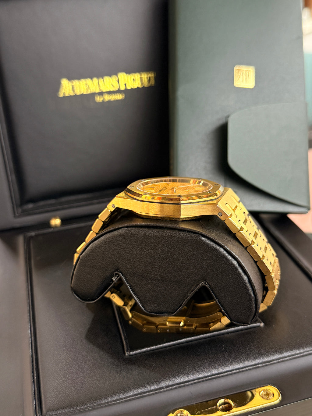 Audemars Piguet | Royal Oak – Stainless Steel – Gold – Gold Hardware