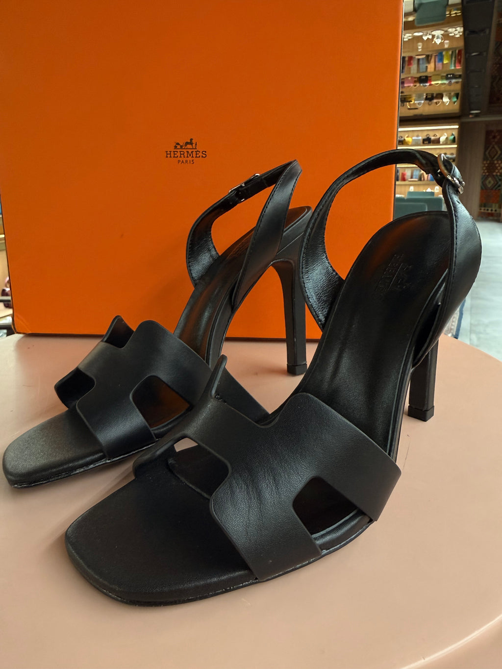 Hermes | Ella-105-Sandal – Leather – Black – Silver Hardware