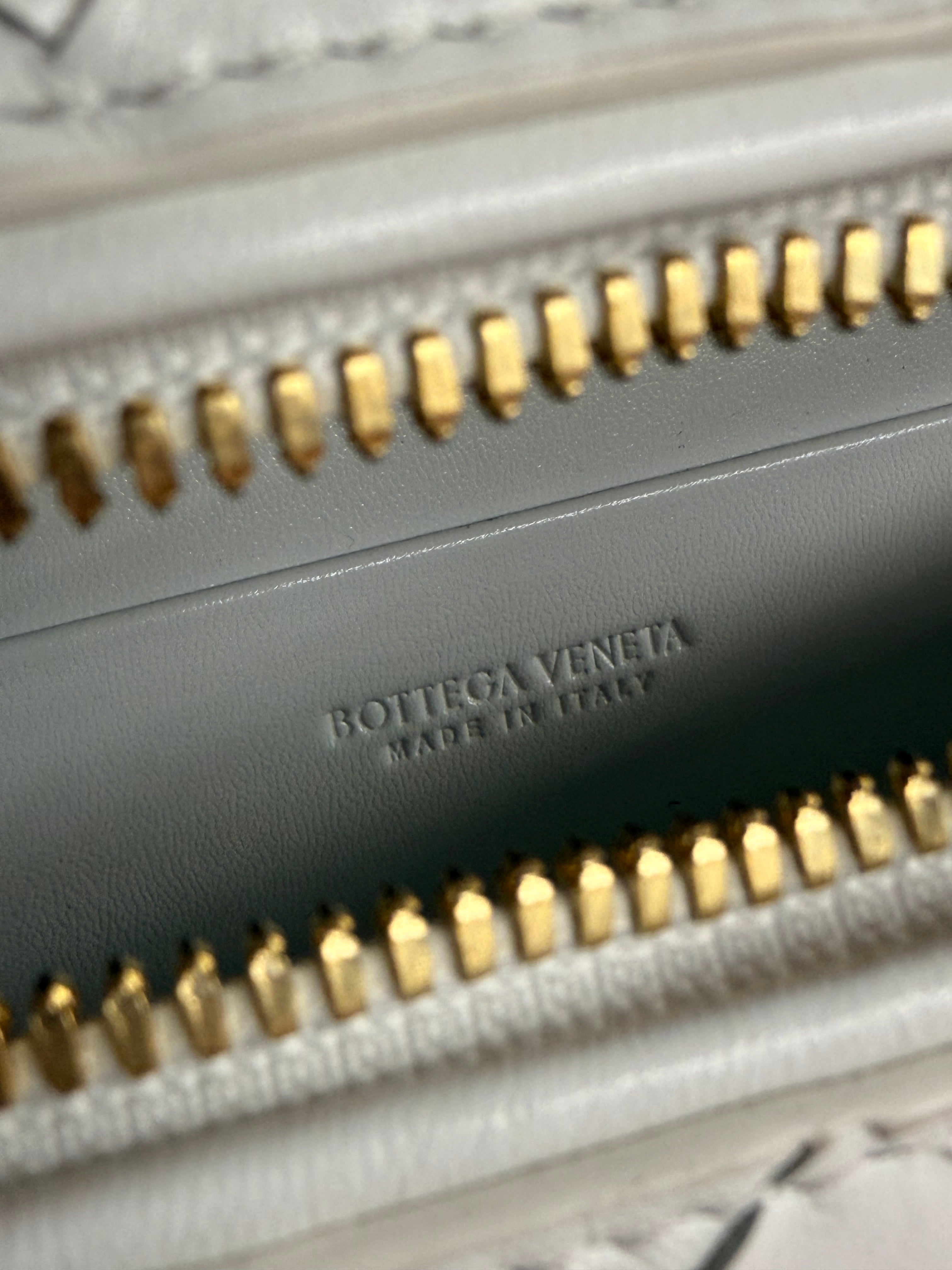 Bottega Veneta | Bang Bang Vanity – Intrecciato – White – Gold Hardware