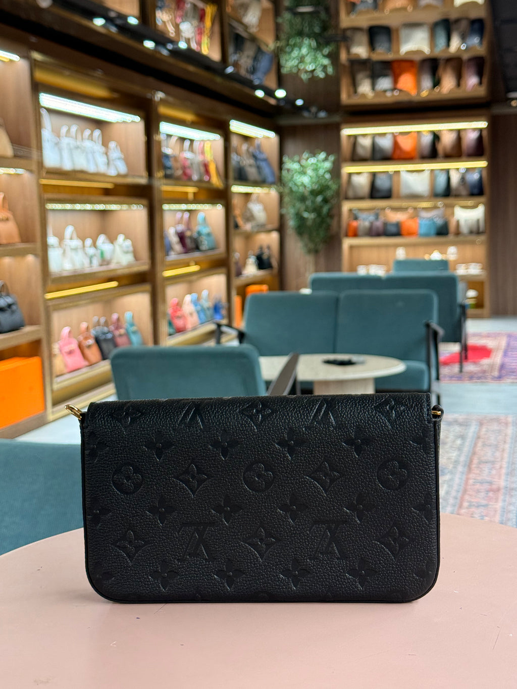 Louis Vuitton | Felicie-Pochette – Epi Leather – Black – Gold Hardware