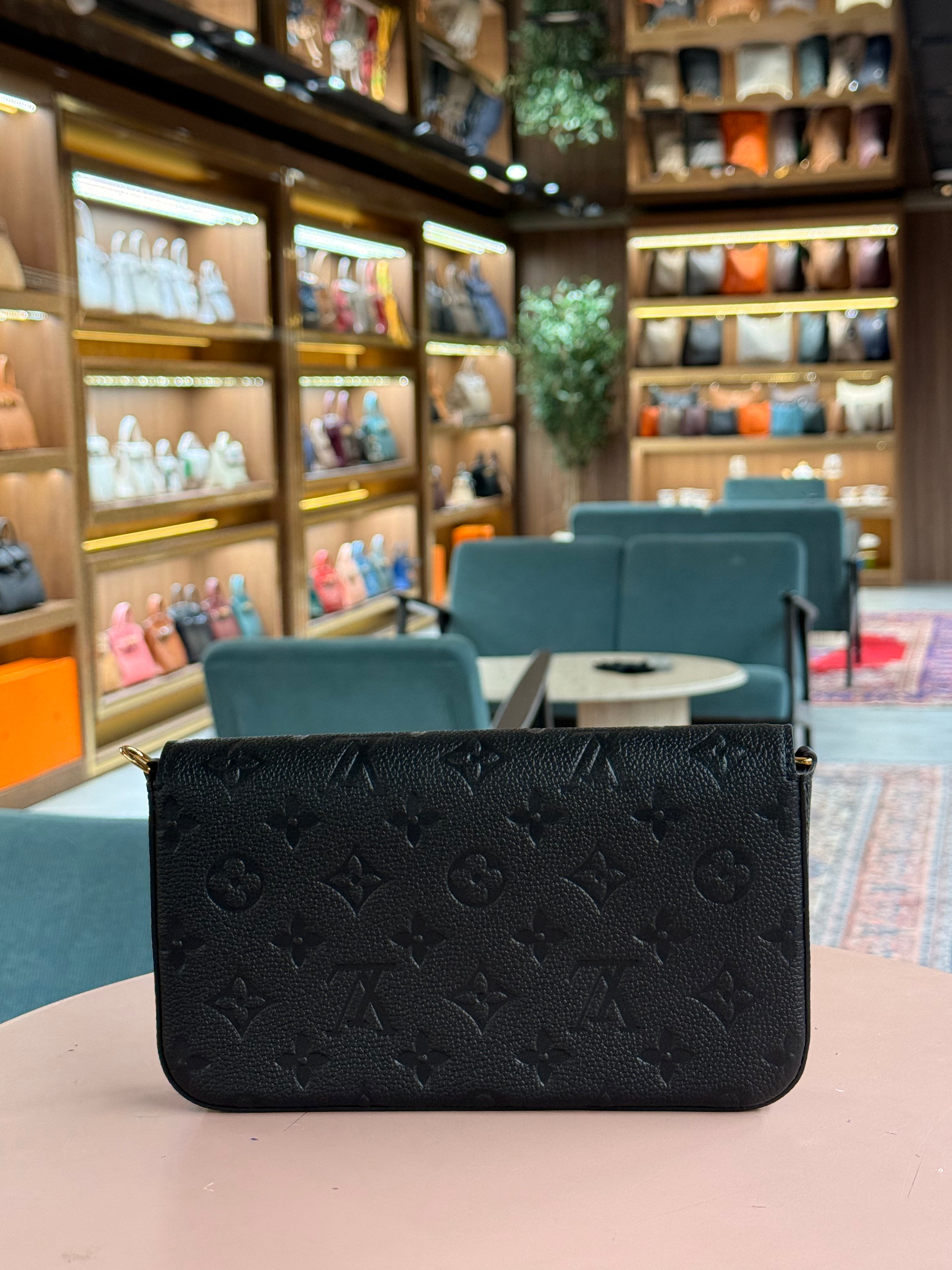 Louis Vuitton | Felicie-Pochette – Epi Leather – Black – Gold Hardware