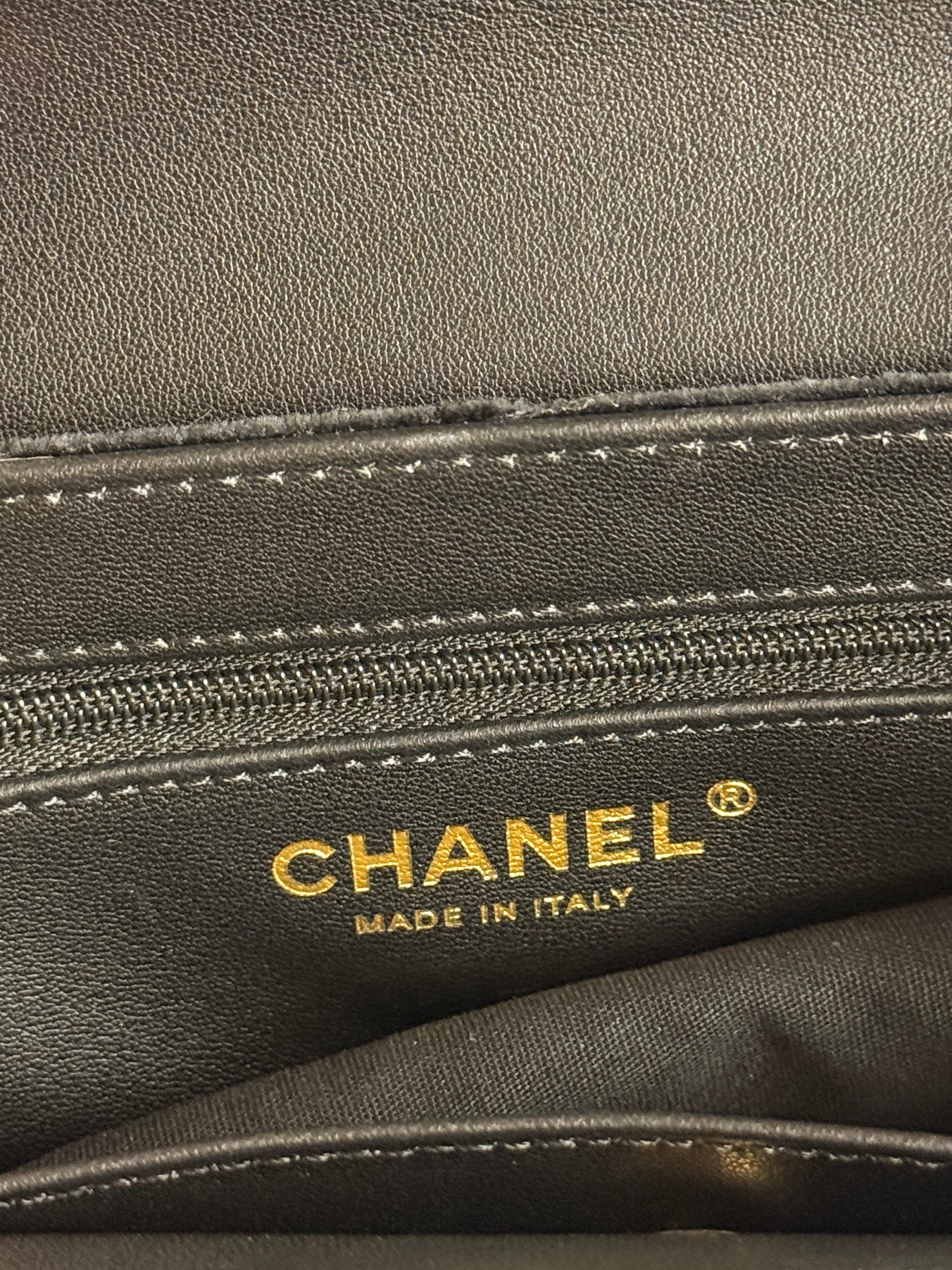 Chanel | Velvet-Quilted-Nano-Kelly-Shopper – Suede – Black – Gold Hardware