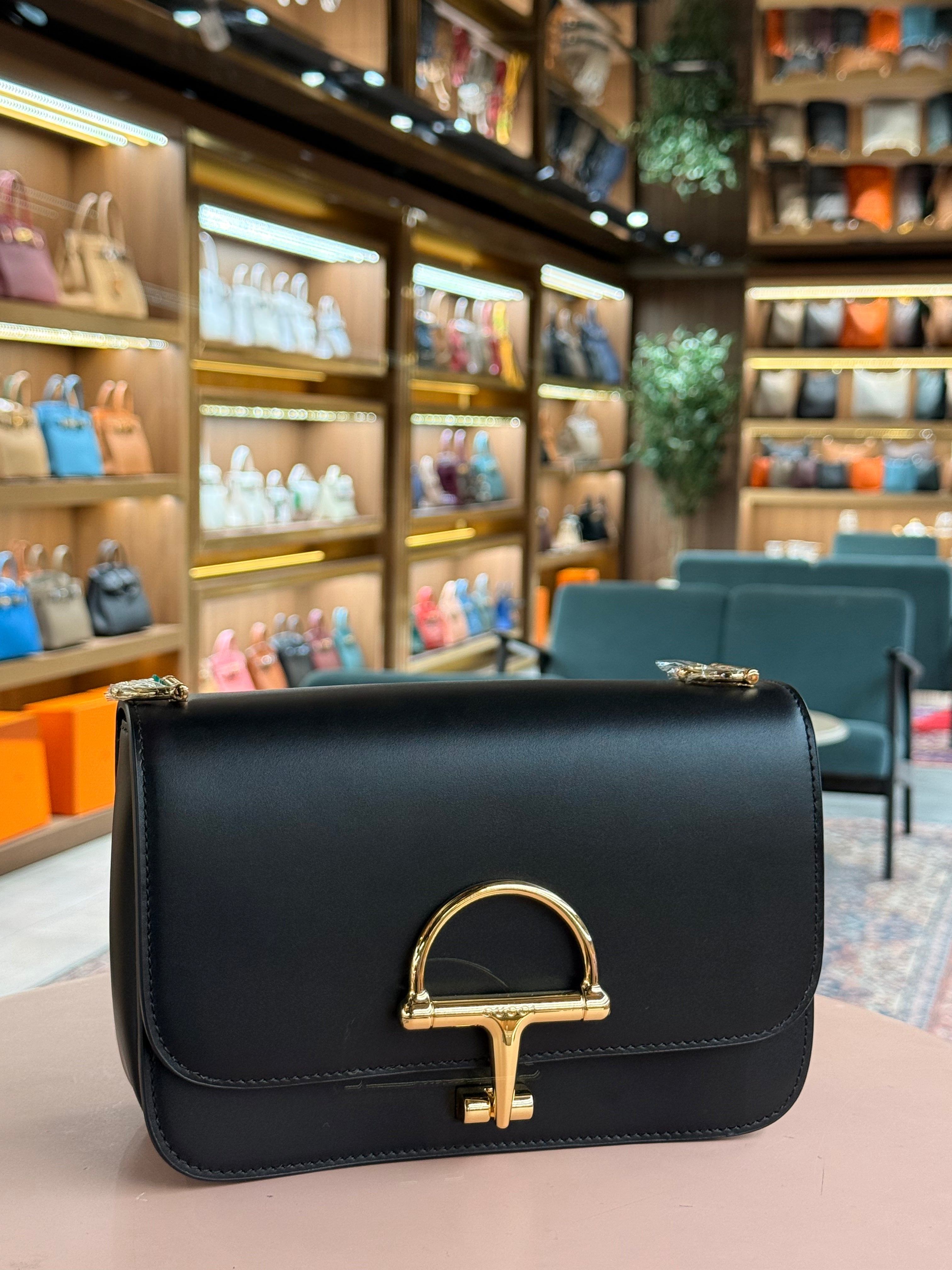 Gucci | Small Siena (Small) – Leather – Black – Gold Hardware