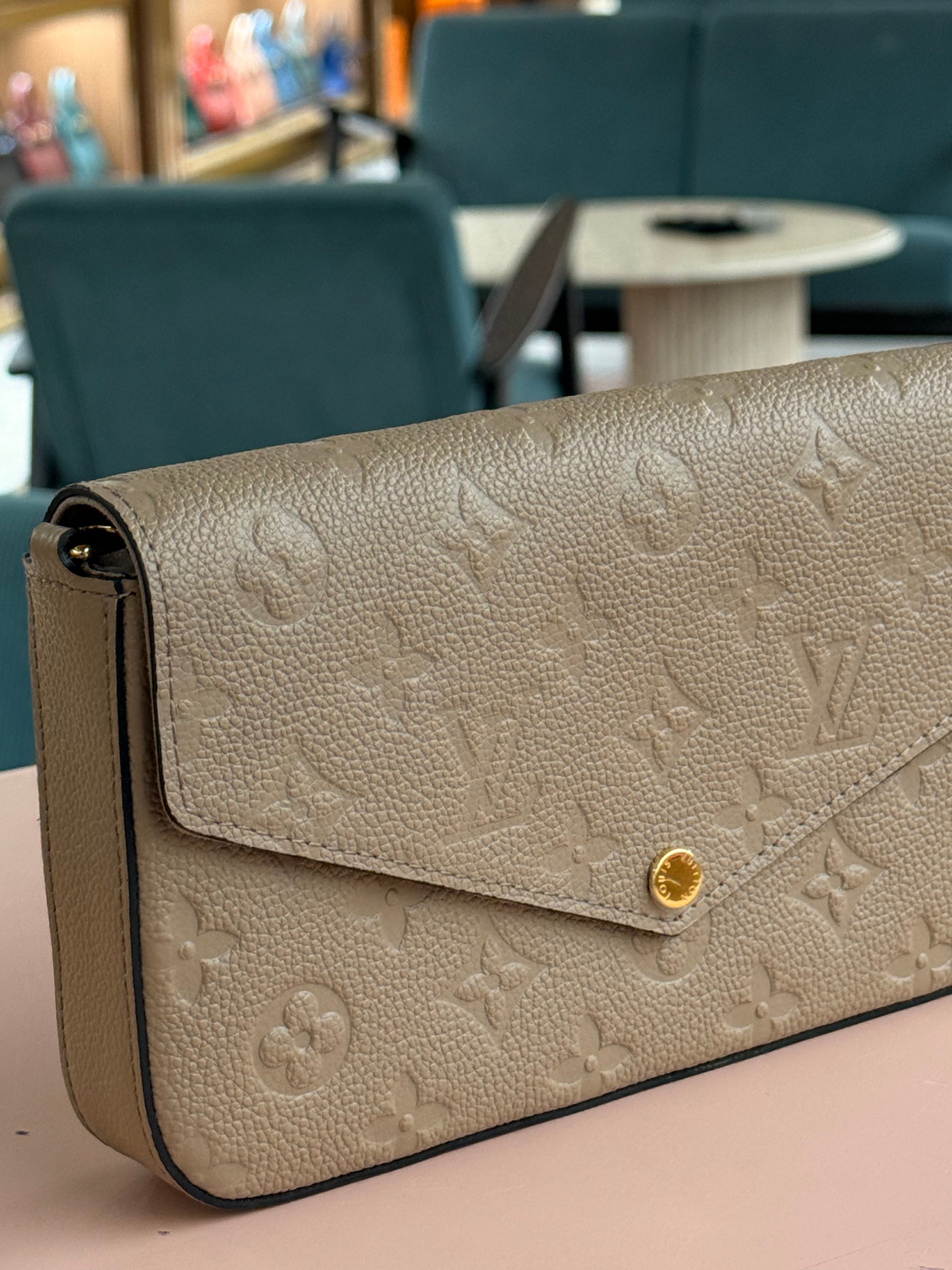 Louis Vuitton | Felicie-Pochette – Epi Leather – Beige – Gold Hardware