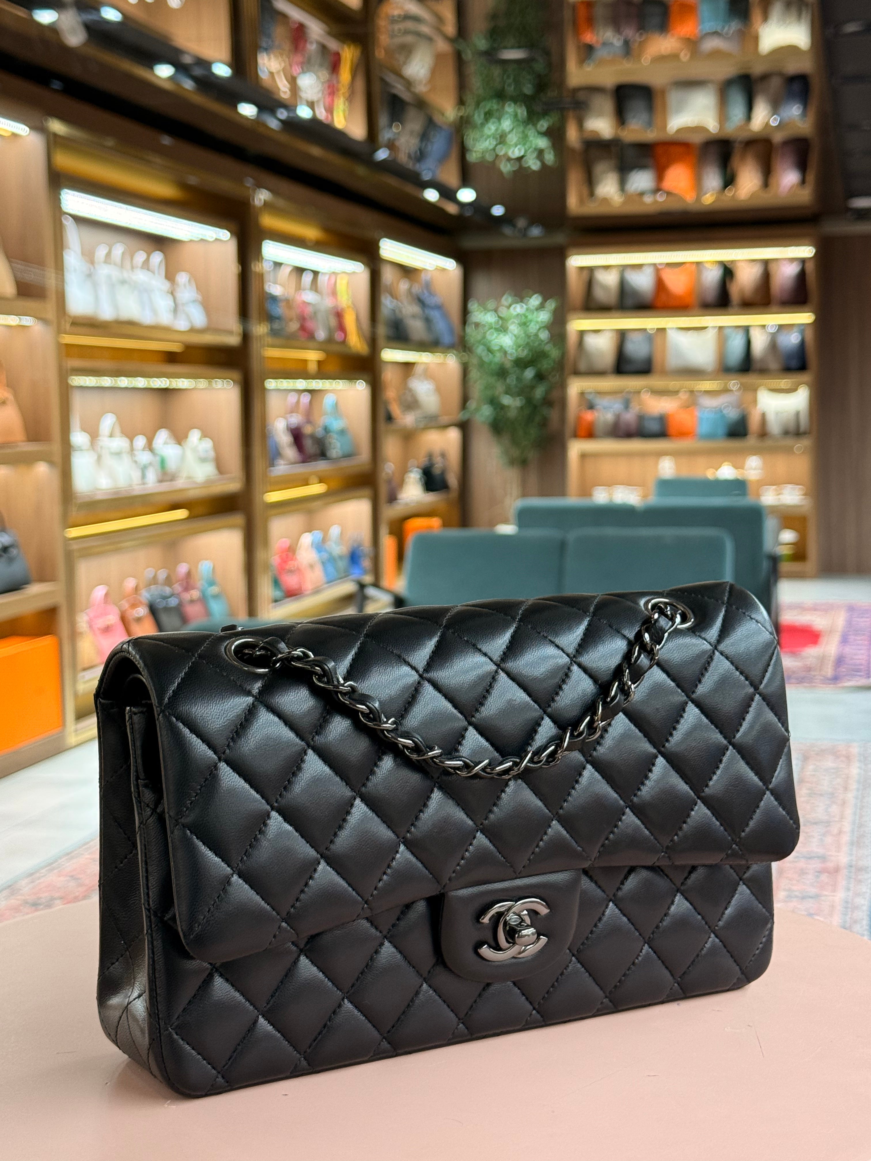 Chanel | Classic Flap Bag (Medium) – Lambskin – Black – Gold Hardware