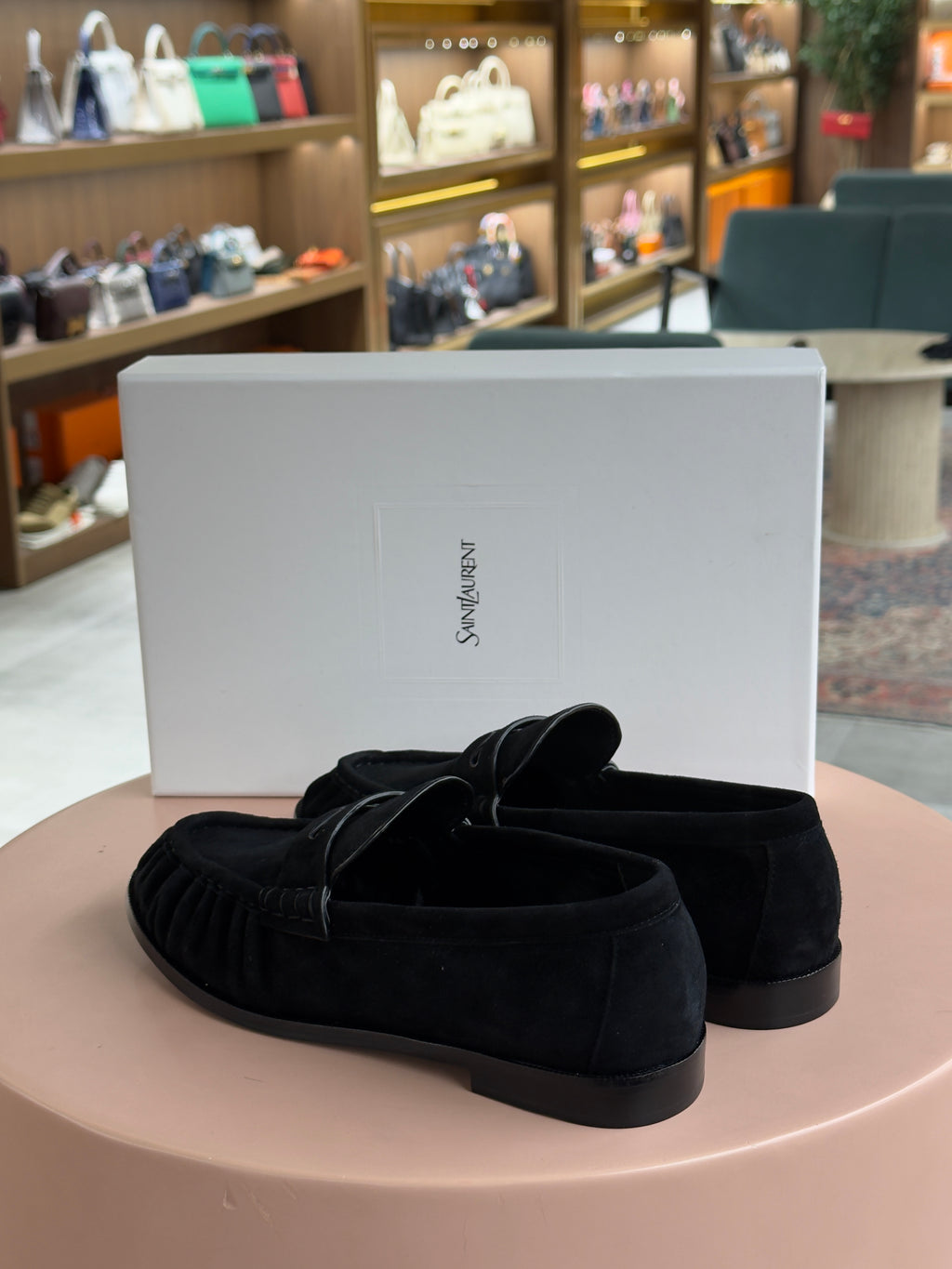 YSL | LE LOAFER SUPPLE IN SUEDE – Suede – Black – Gold Hardware