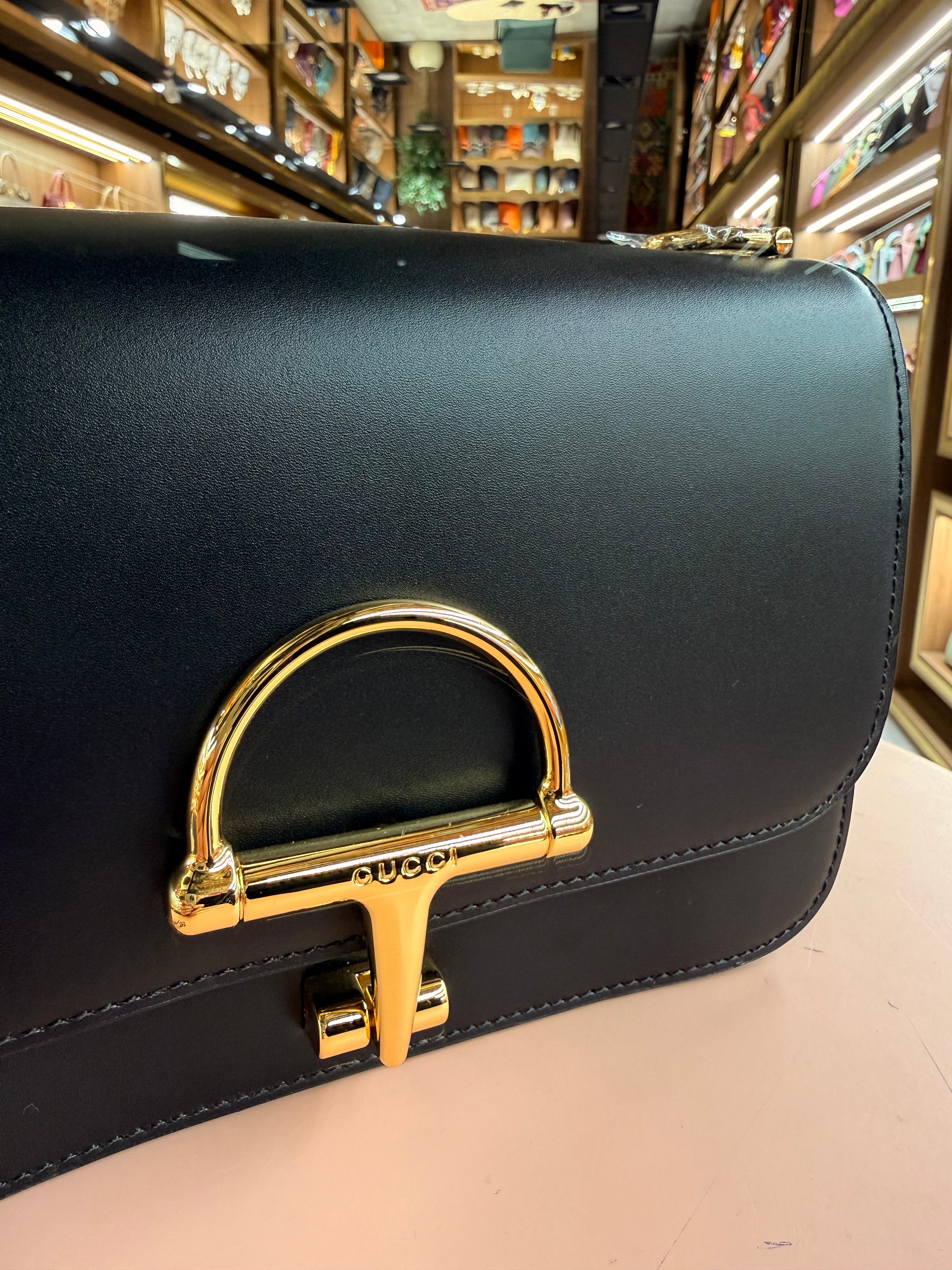 Gucci | Small Siena (Small) – Leather – Black – Gold Hardware