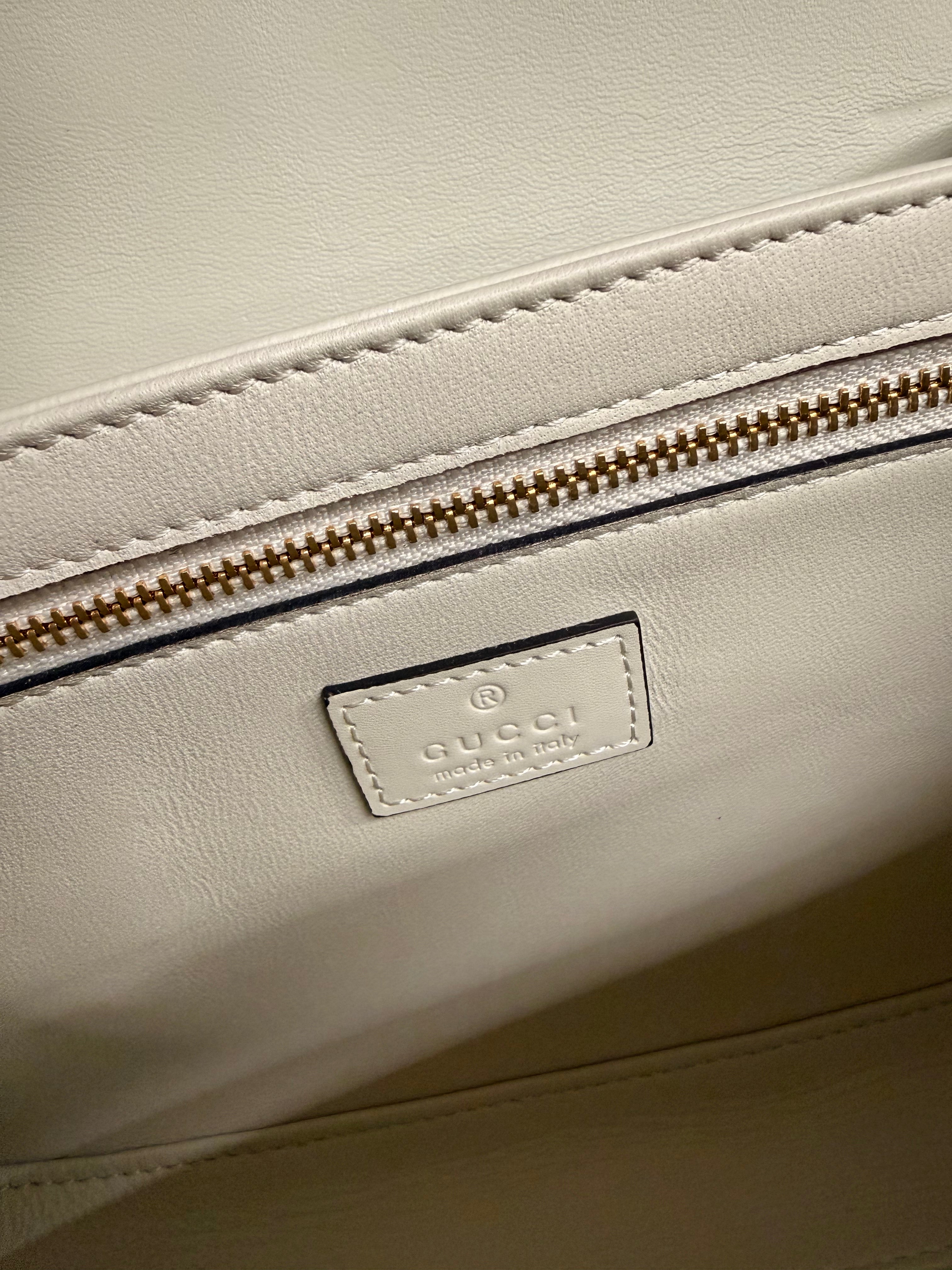 Gucci | Small Siena (Small) – Leather – Ivory – Gold Hardware