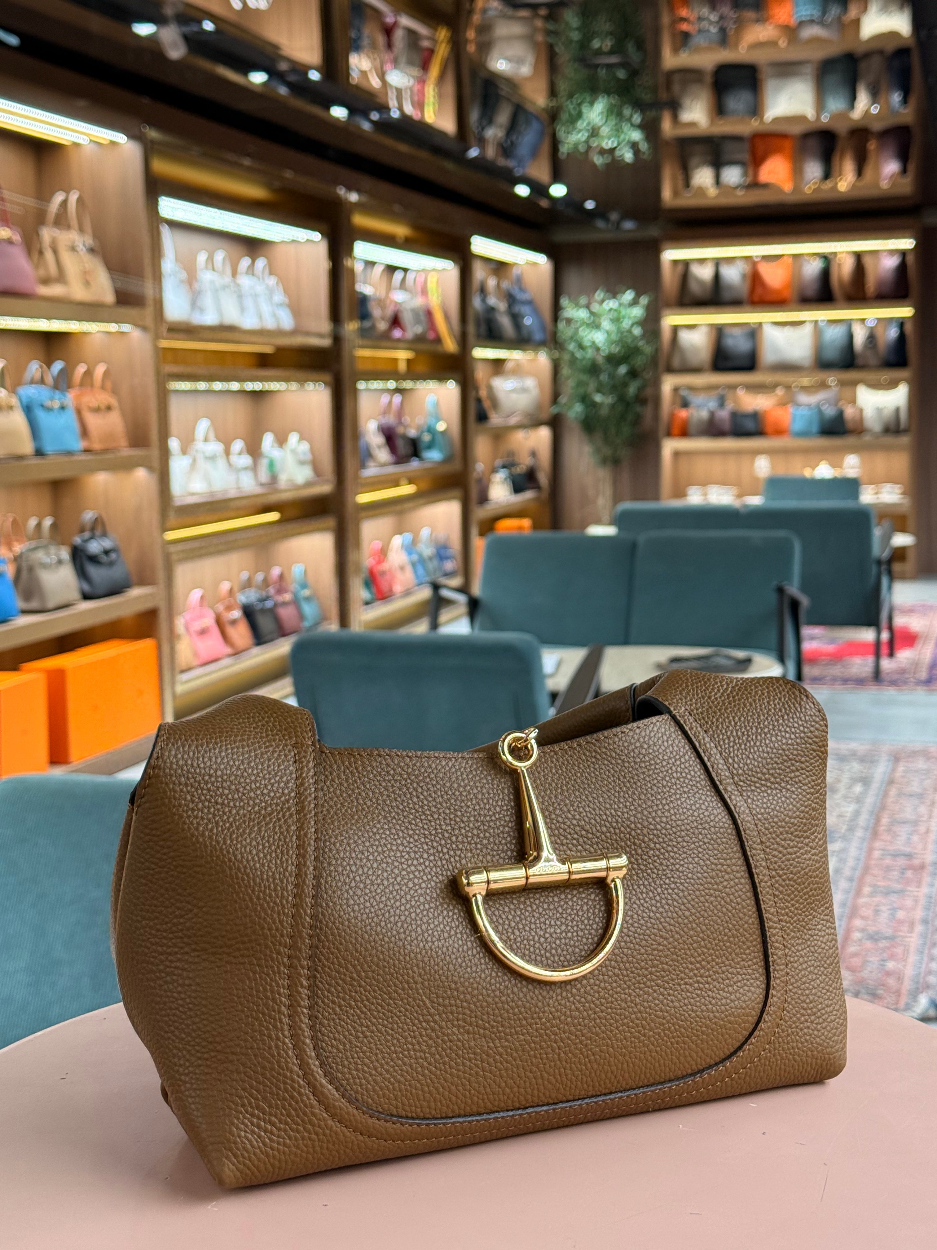 Gucci | Softbit Maxi Shoulder Bag – Leather – Brown – Gold Hardware