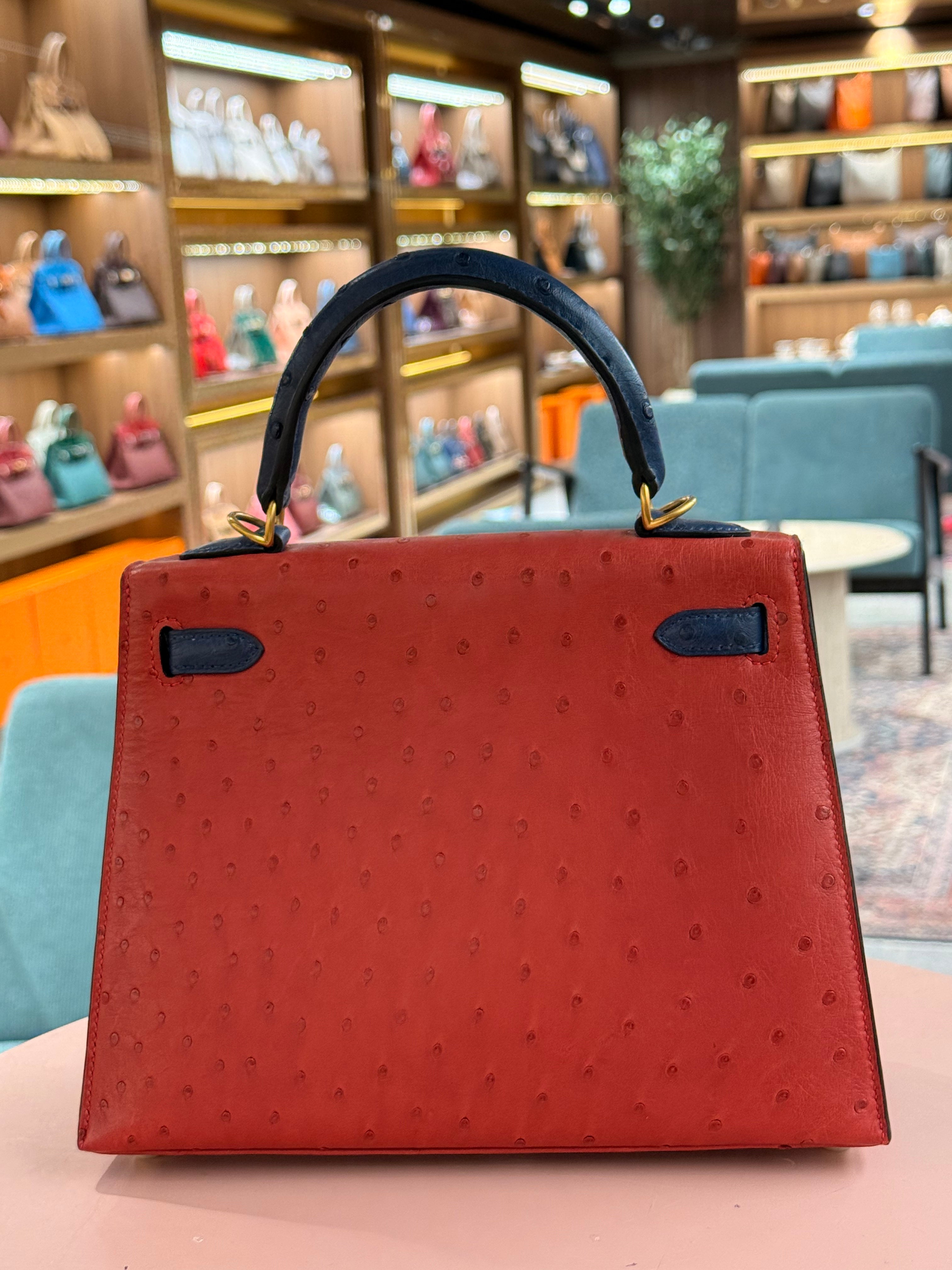 Hermes | Kelly (25) – Ostrich – Red – Gold Hardware