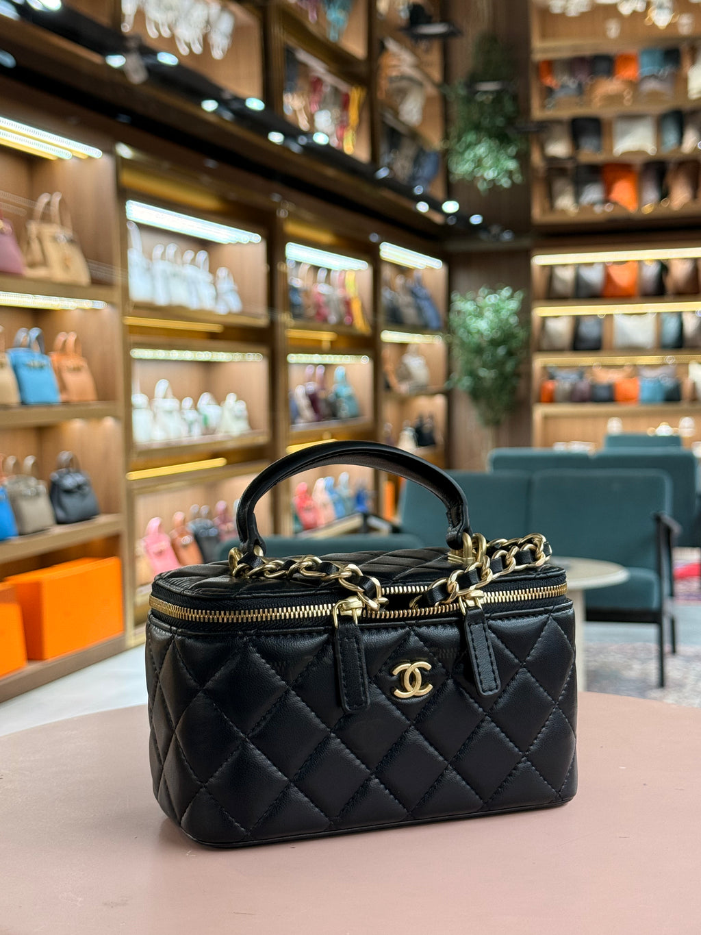 Chanel | Vanity (Small) – Lambskin – Black – Gold Hardware