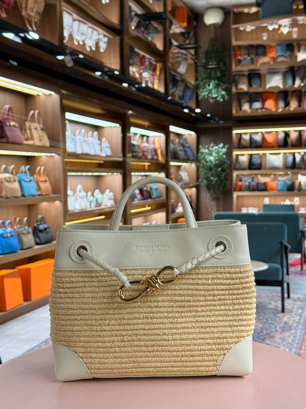 Bottega Veneta | Small Andiamo – Leather and Straw – Beige and Natural – Gold Hardware