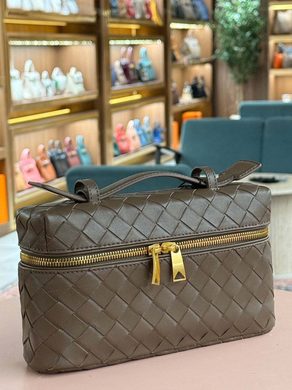 Bottega Veneta | Bang Bang Vanity – Intrecciato – Cacao – Gold Hardware