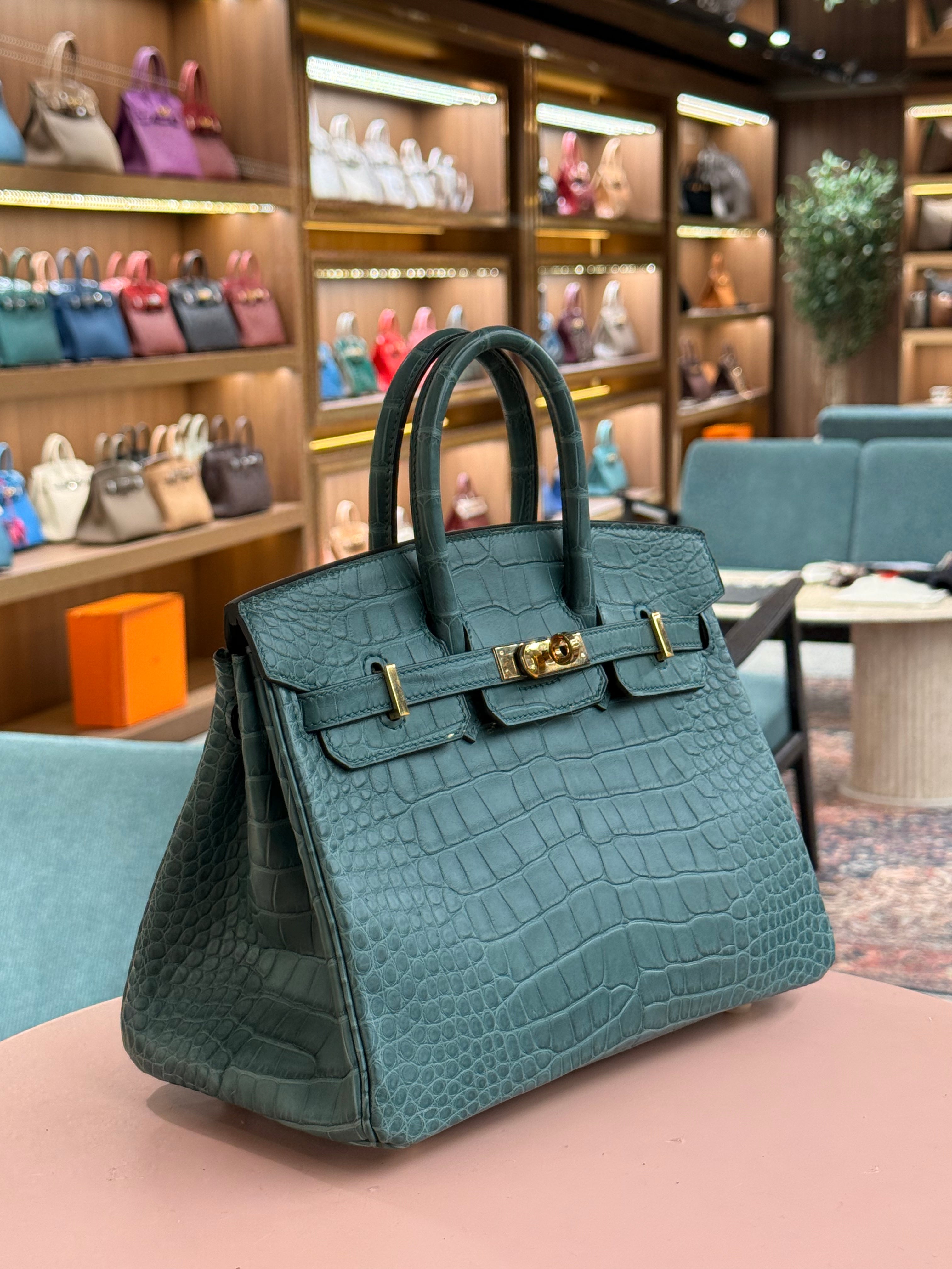 Hermes | Birkin (25) – Crocodile – Bleu Brume – Gold Hardware