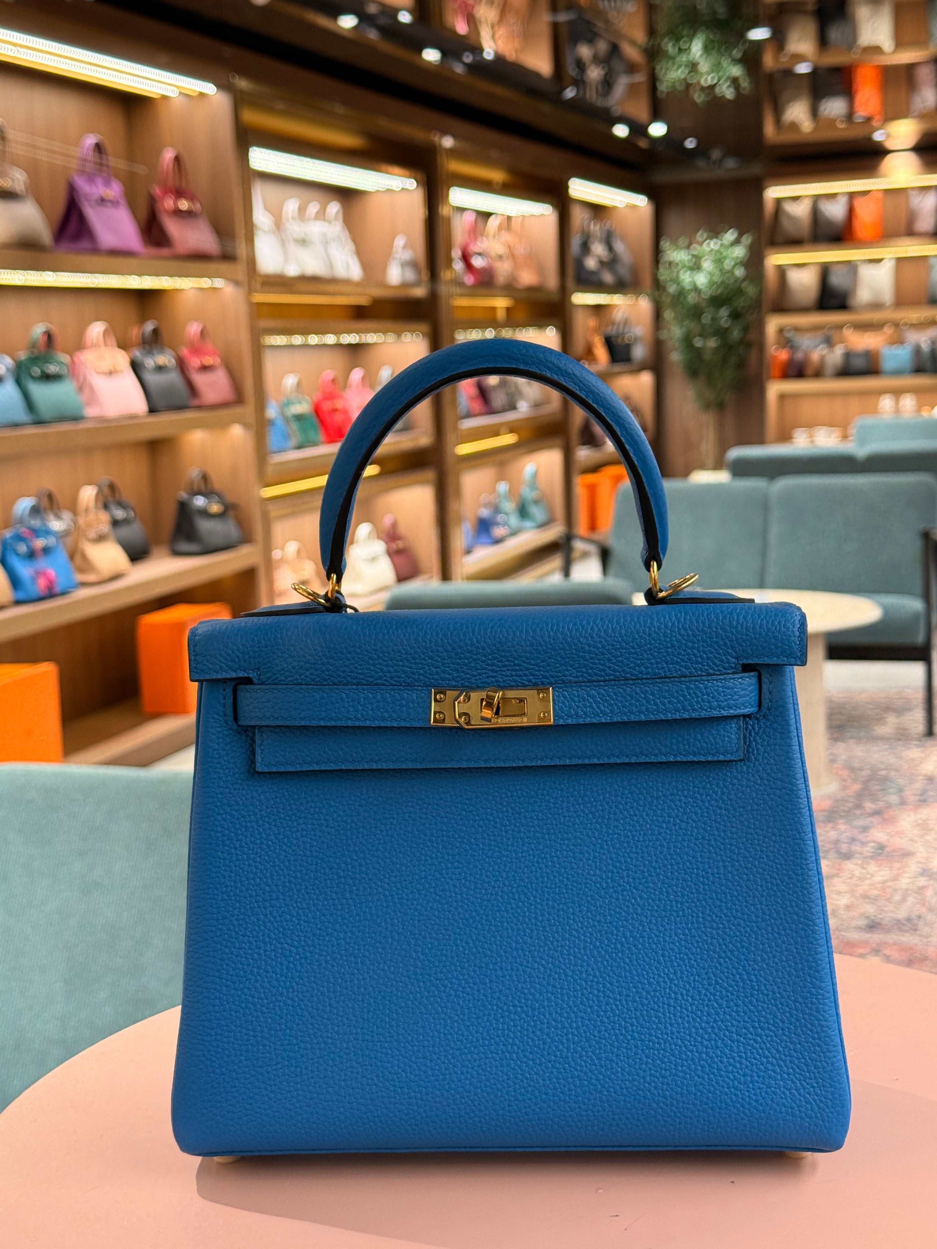Hermes | Kelly (25) – Togo – Bleu Electrique – Gold Hardware