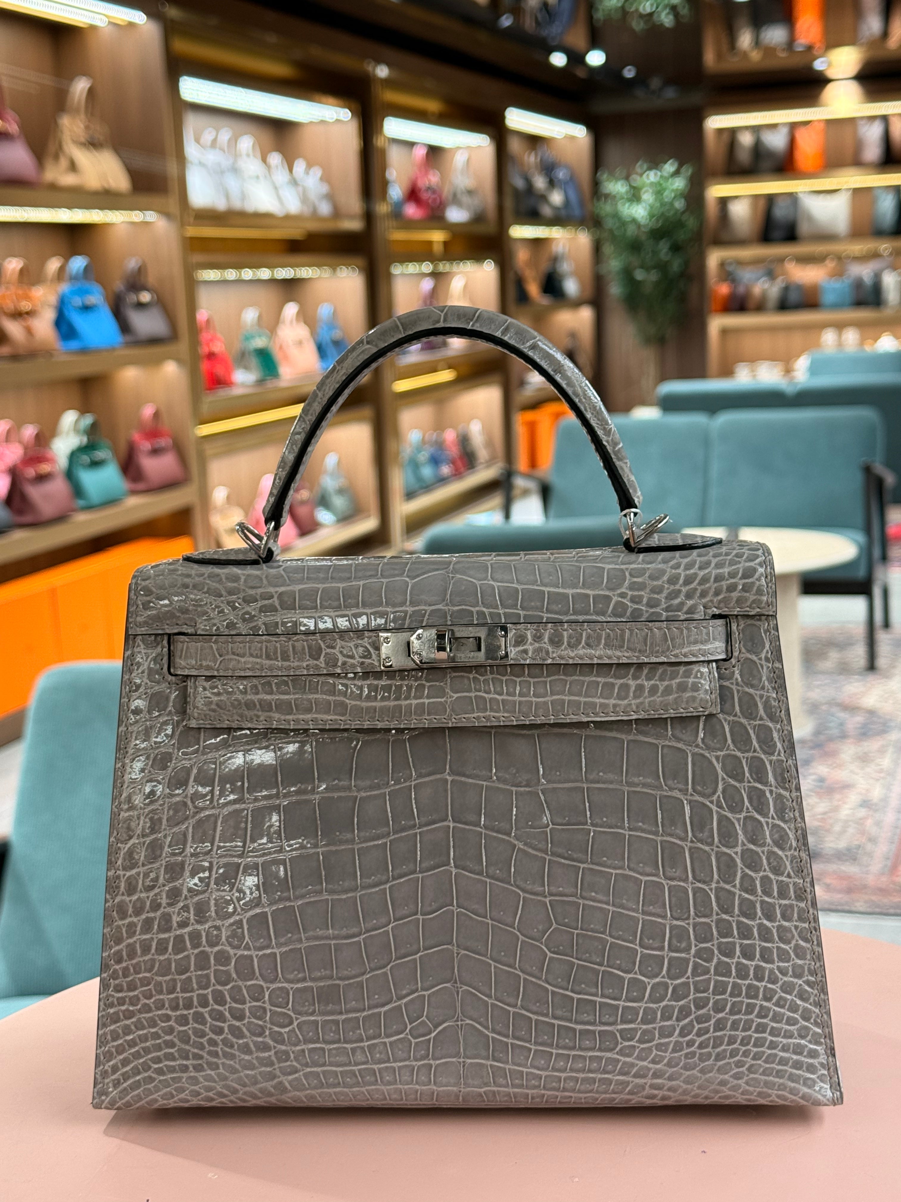Hermes | Kelly (25) – Crocodile – Gris T (Grey) – Palladium Hardware