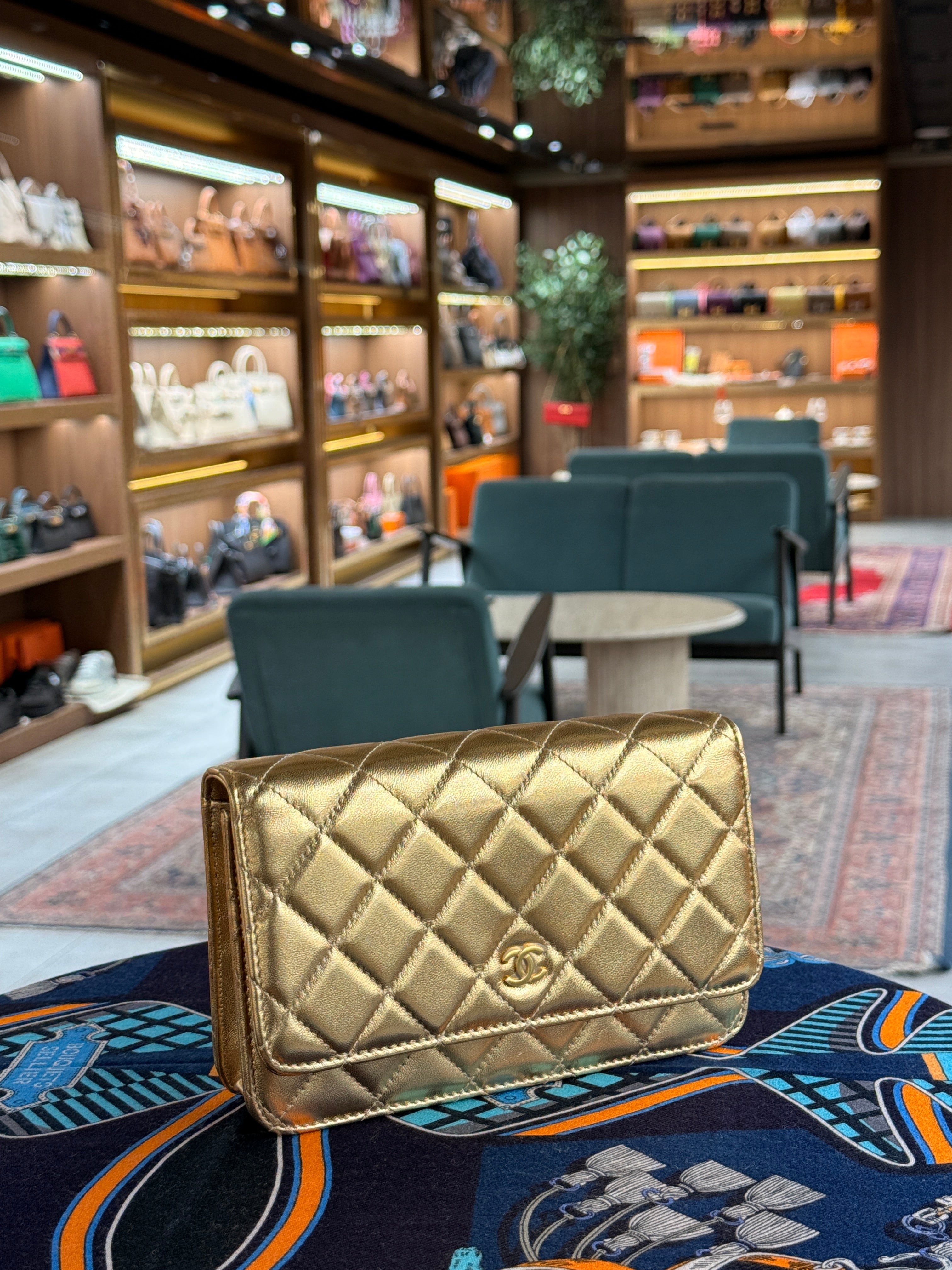 Chanel | Wallet on Chain (20) – Lambskin – Gold – Gold Hardware