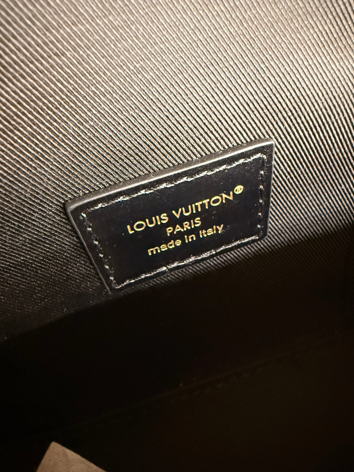 Louis Vuitton | Vanity Chain Pouch – Monogram Canvas – Brown – Gold Hardware