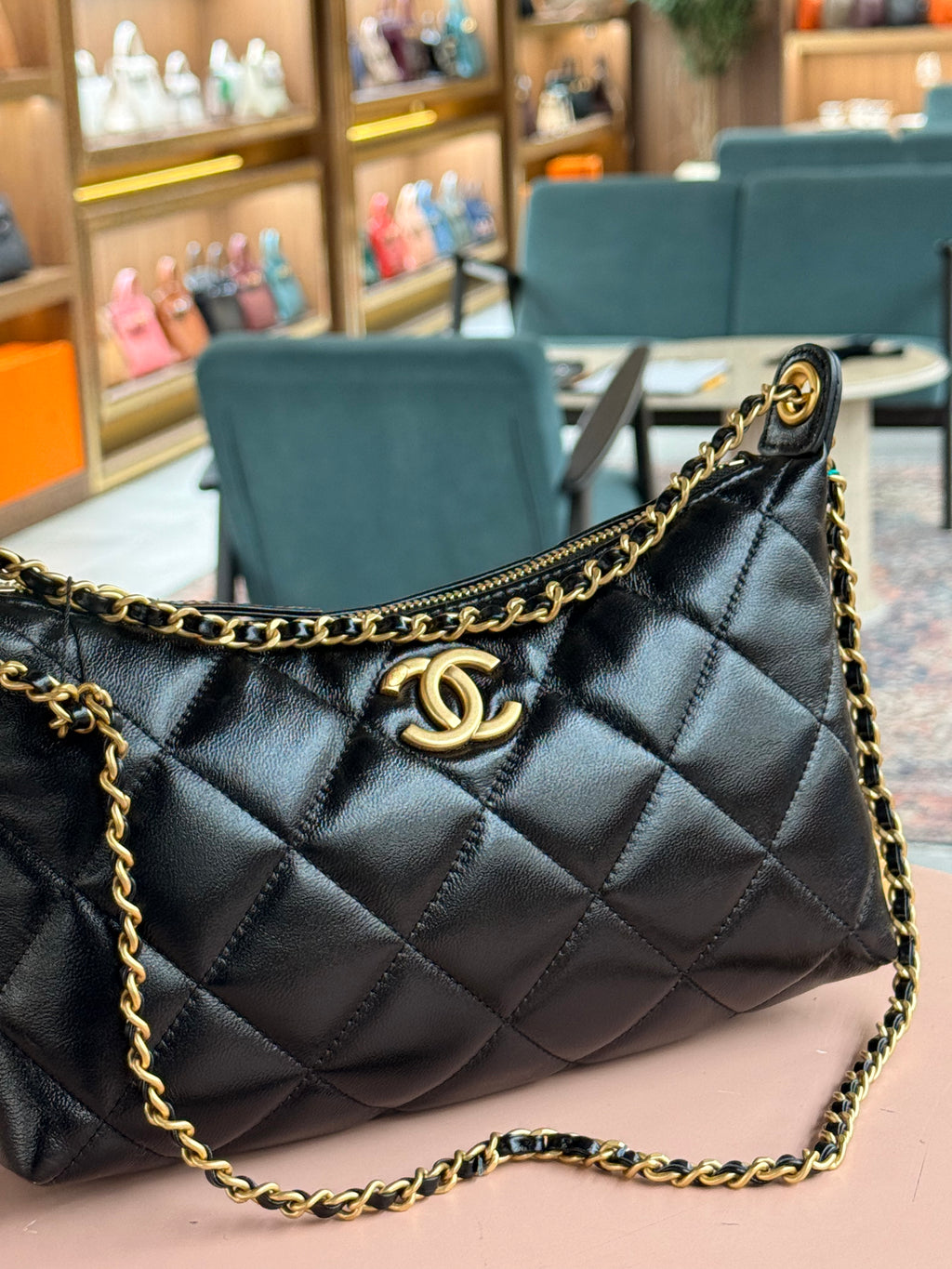 Chanel | Hobo (19) – Lambskin – Black – Gold Hardware