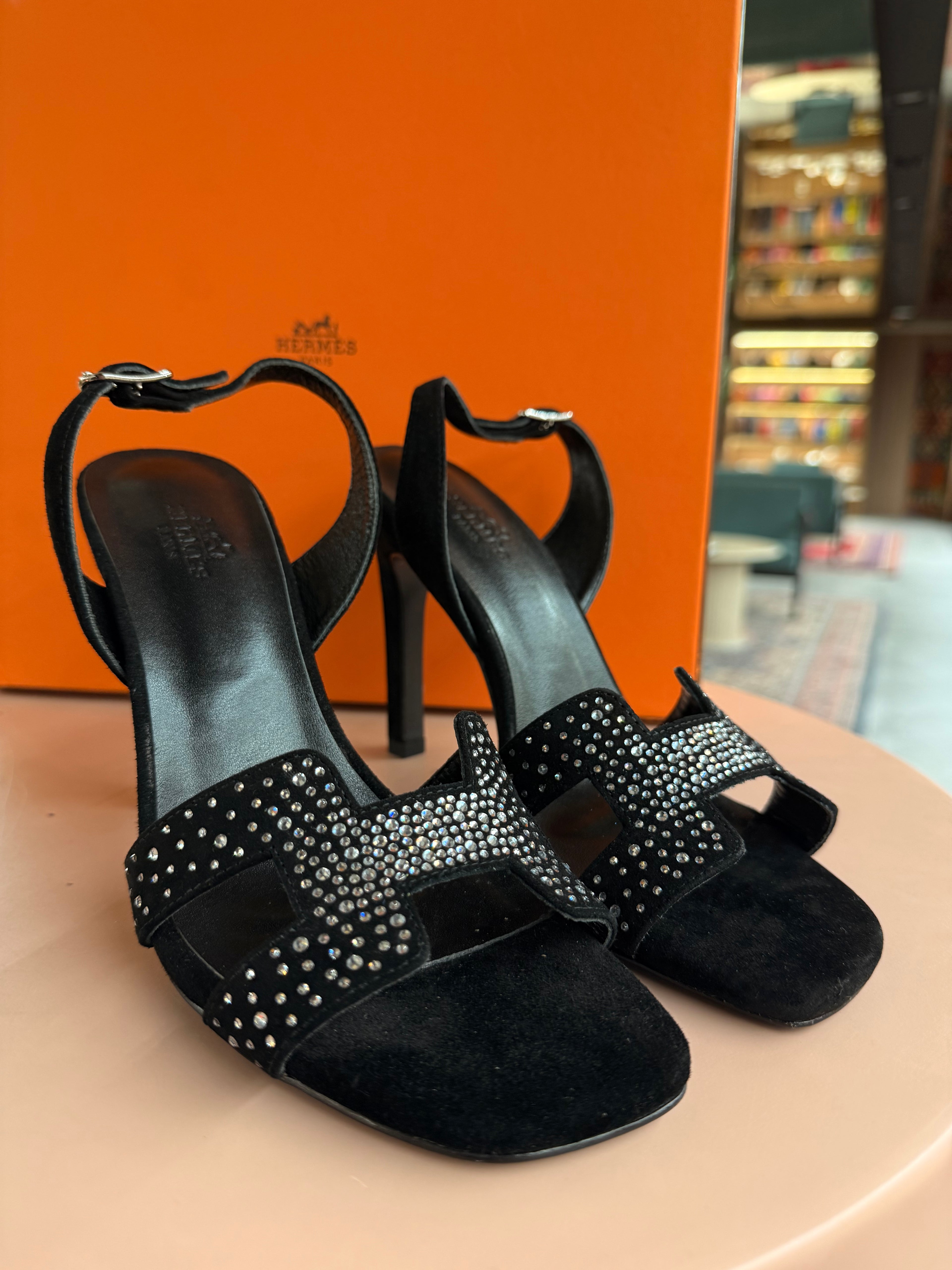 Hermes | Ella-105-Sandal – Suede – Black – Silver Hardware