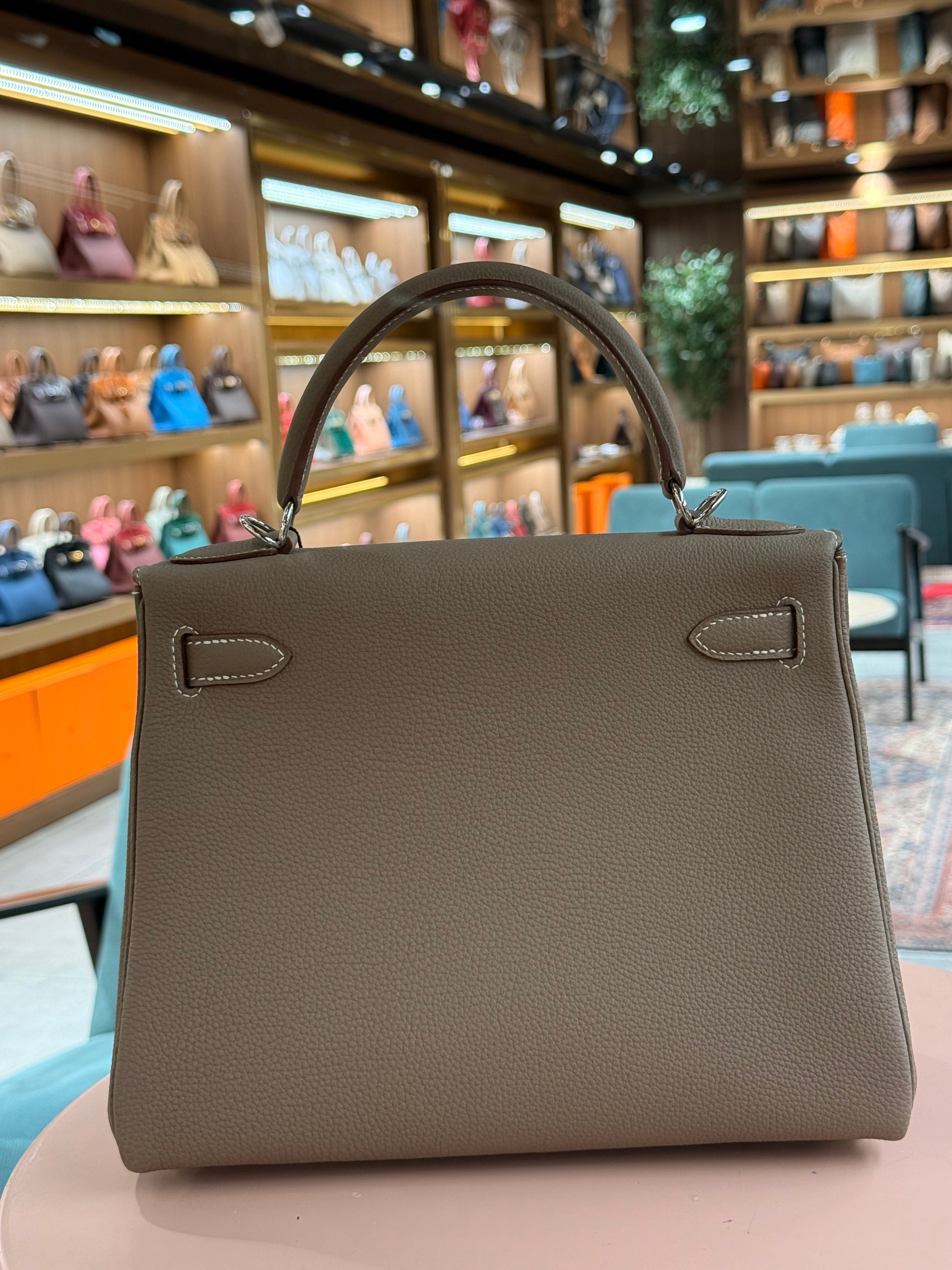 Hermes | Kelly (28) – Togo – Etoupe – Palladium Hardware
