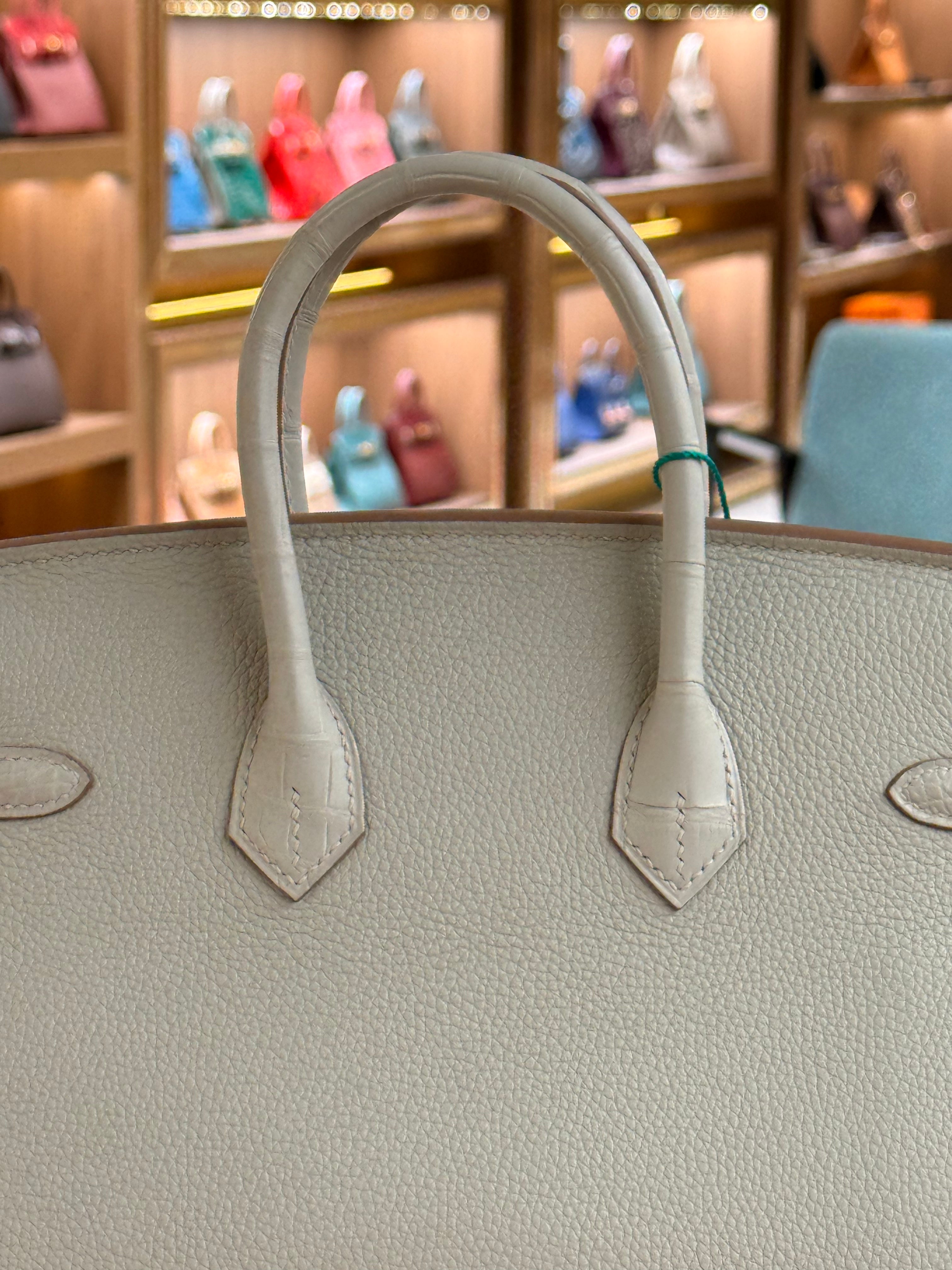 Hermes | Birkin (25) – Togo – Vert D'eau – Gold Hardware