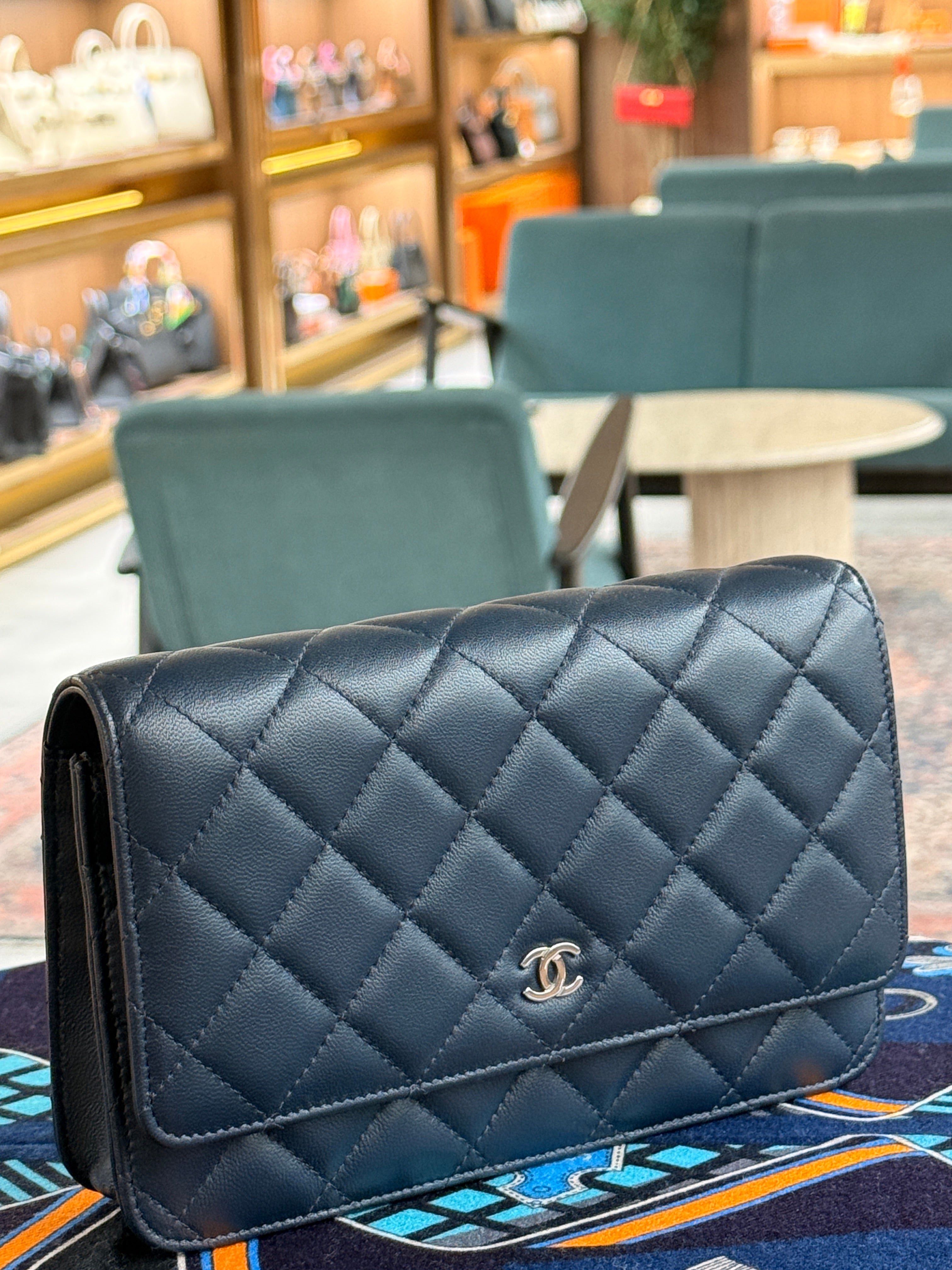 Chanel | Wallet on Chain (20) – Lambskin – Black – Gold Hardware