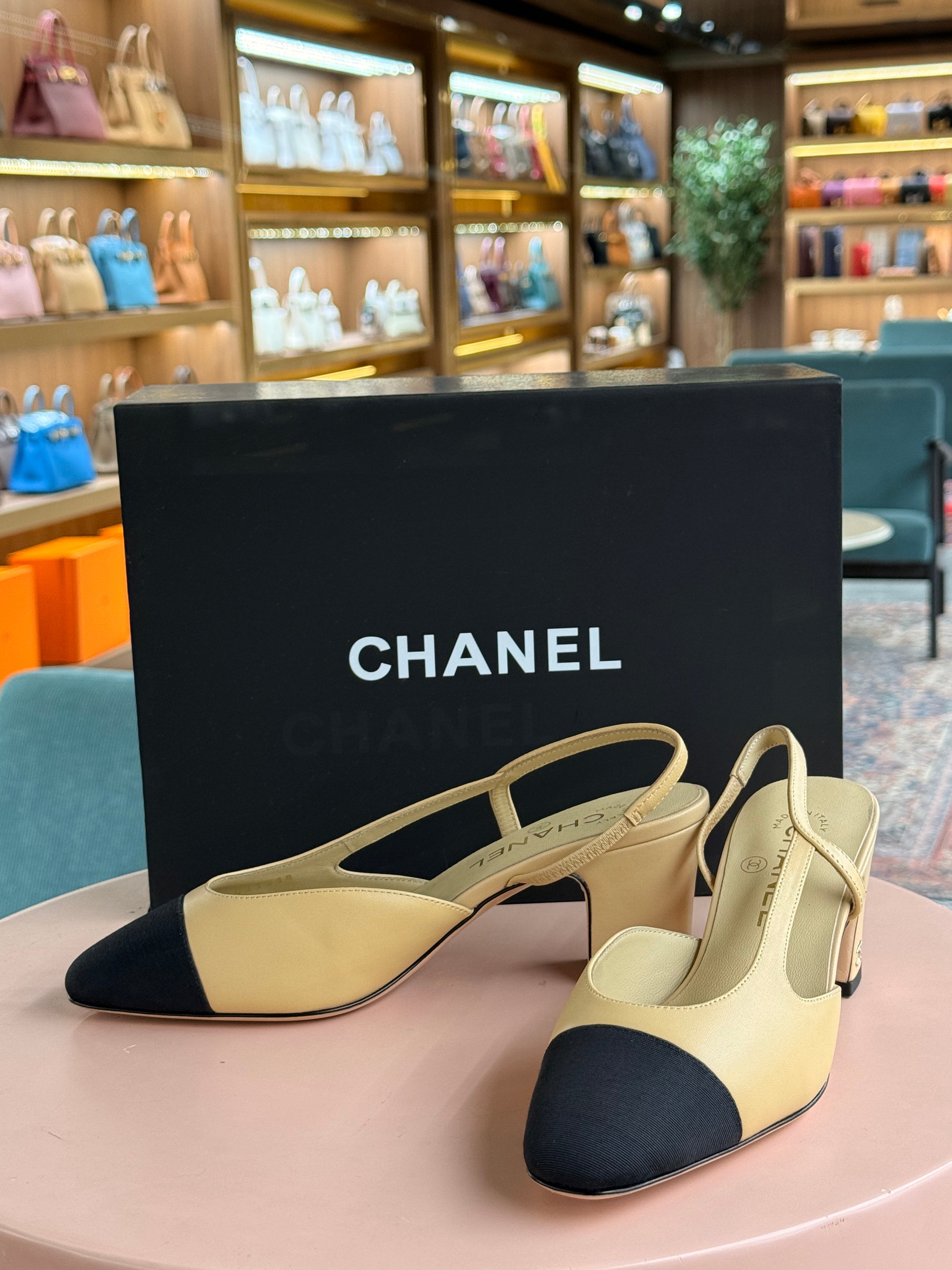 Chanel | Shoes with Back Strap – Leather – Beige/Black – Gold Hardware