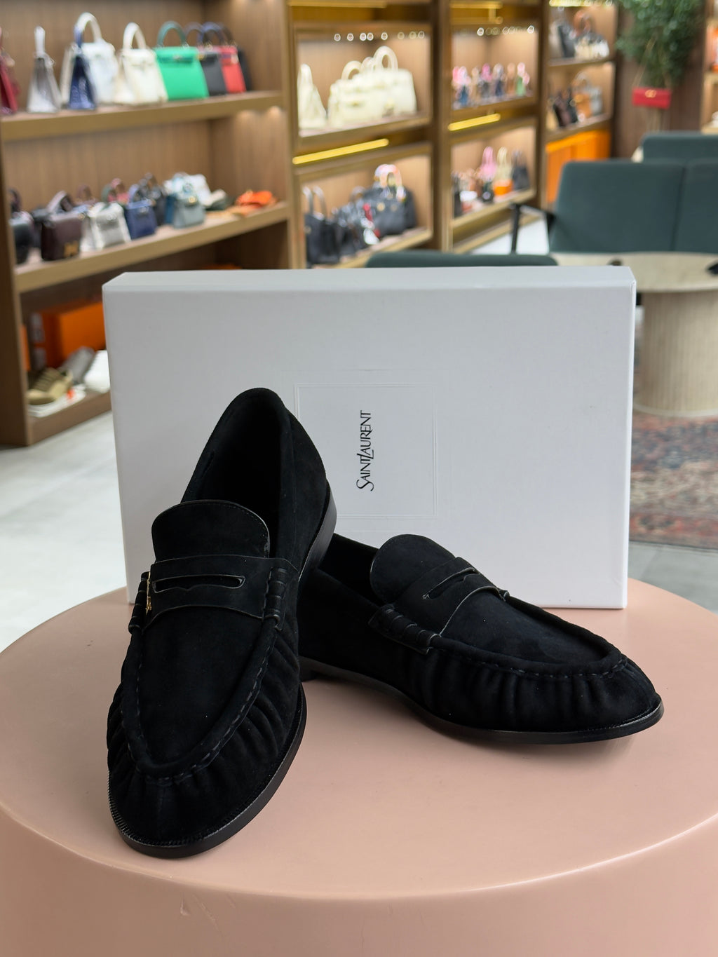 YSL | LE LOAFER SUPPLE IN SUEDE – Suede – Black – Gold Hardware