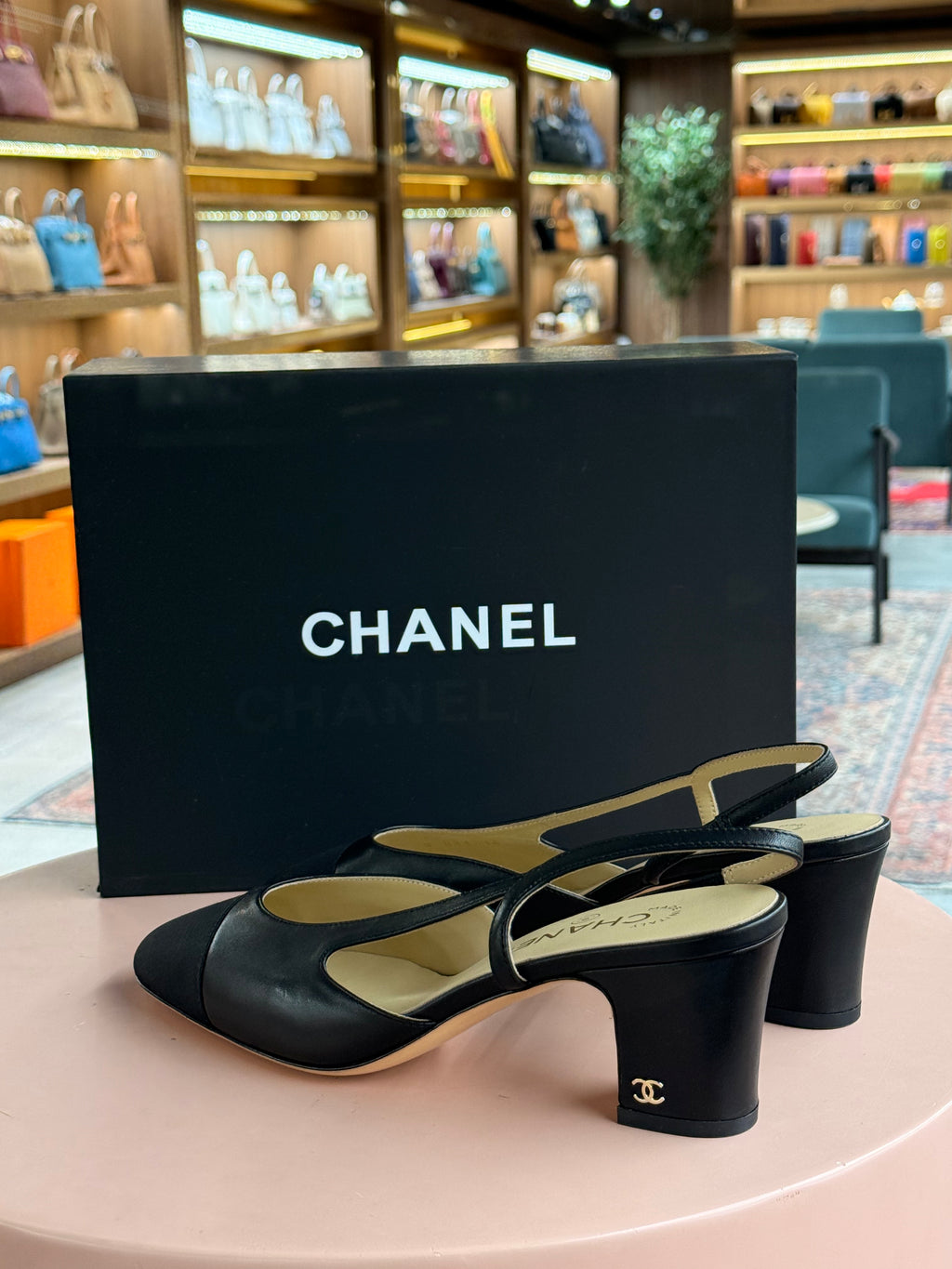 Chanel | Slingback Heels – Fabric – Black – Gold Hardware