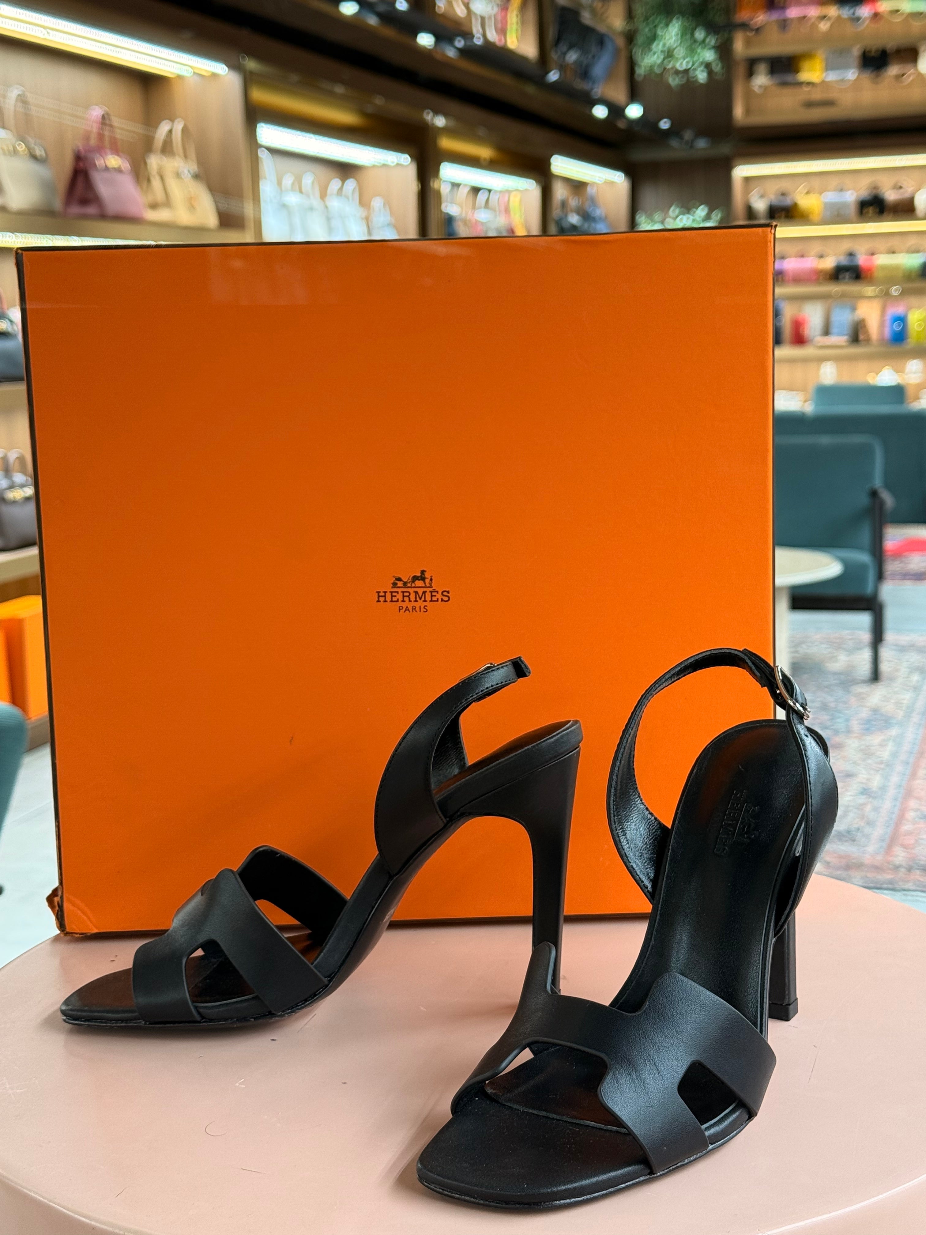 Hermes | Ella-105-Sandal – Leather – Black – Silver Hardware