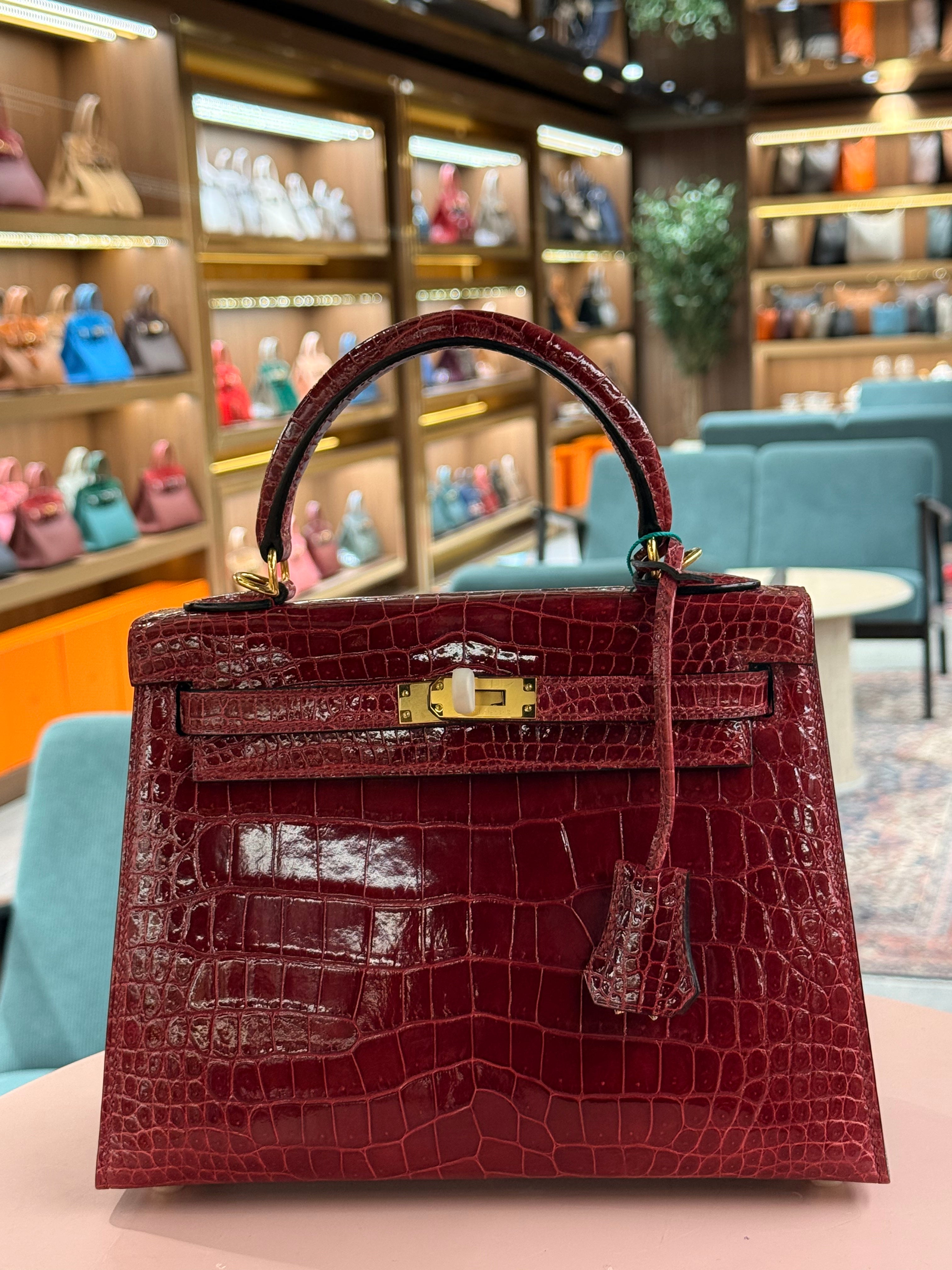 Hermes | Kelly (25) – Crocodile – Rouge H – Gold Hardware