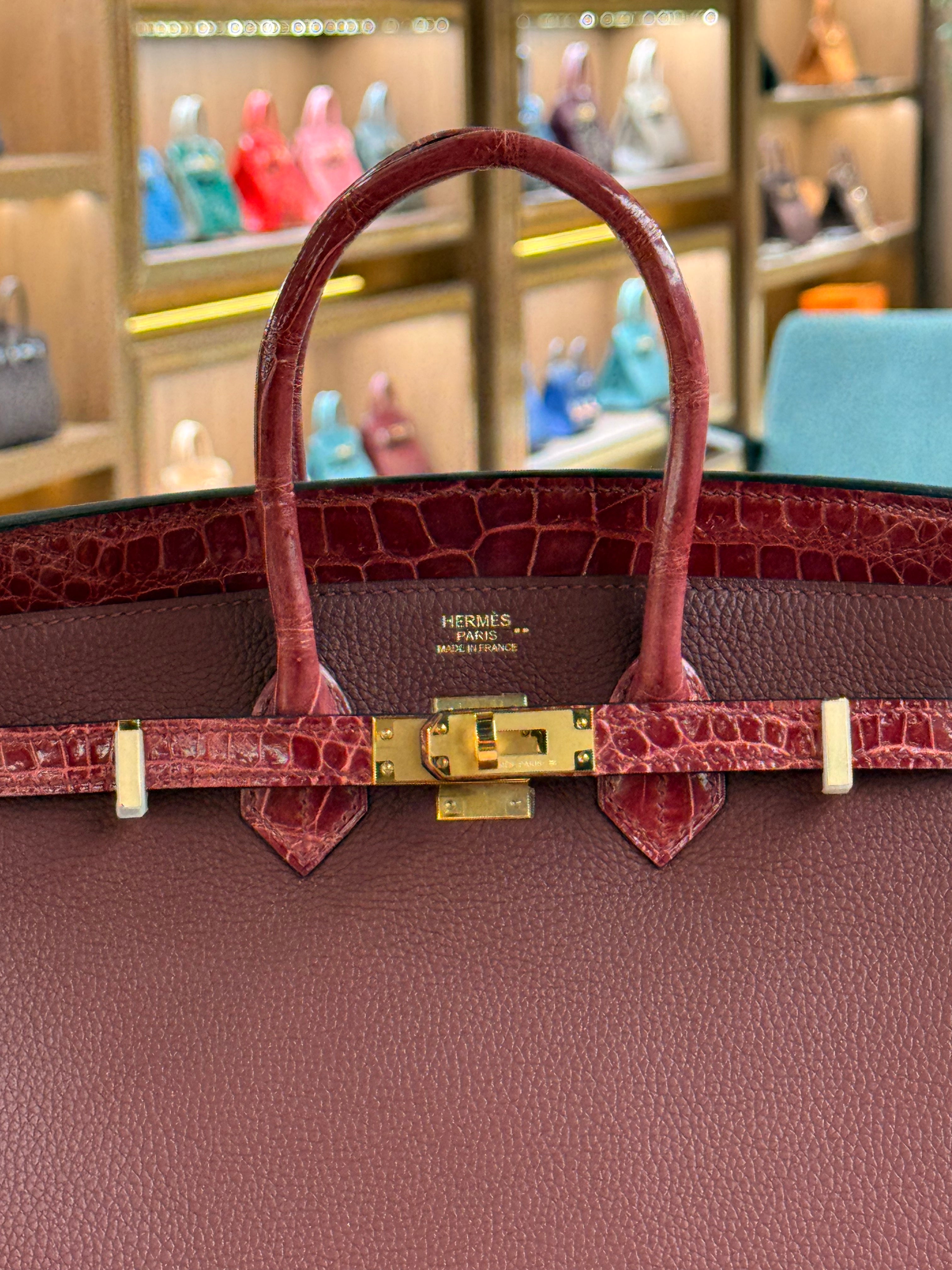 Hermes | Birkin Touch (25) – Togo – Rouge H – Gold Hardware