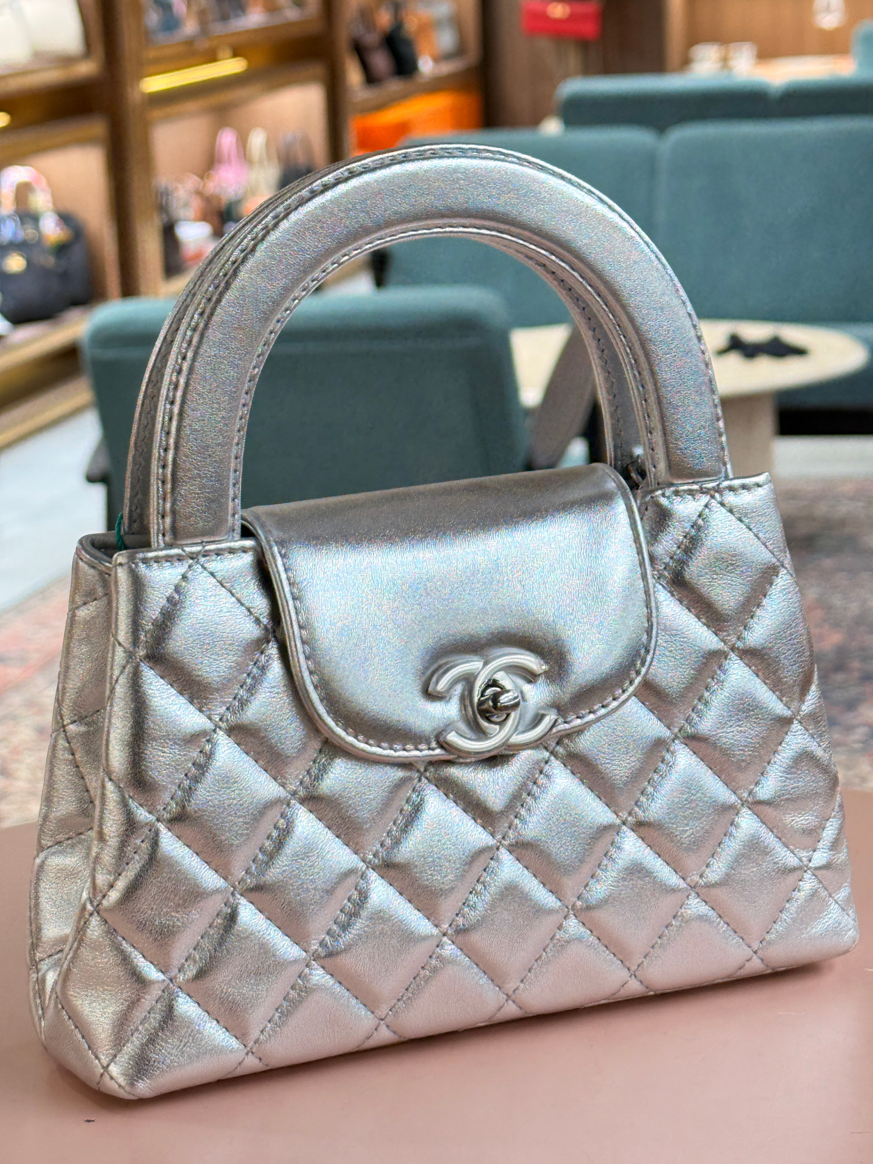 Chanel | Coco Handle – Lambskin – Silver – Gold Hardware