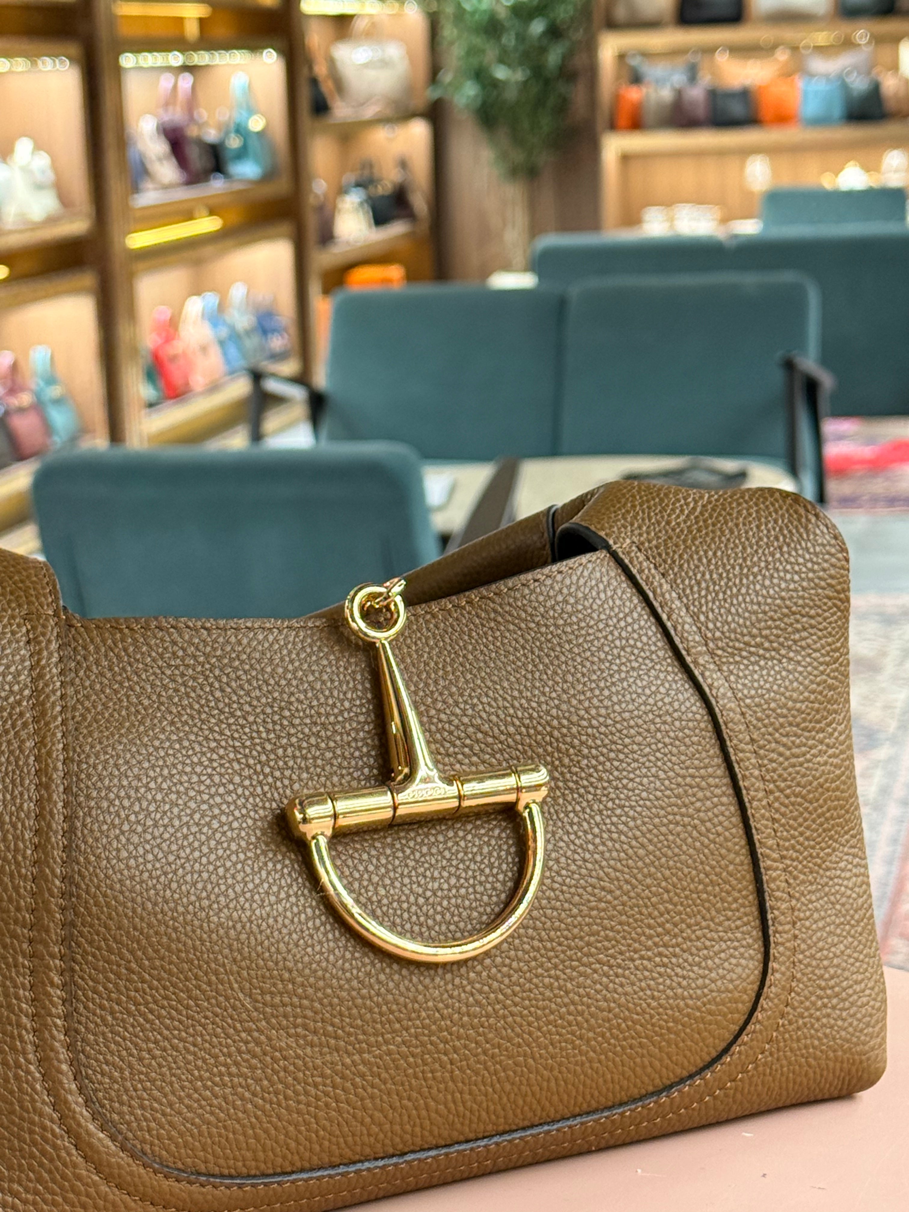 Gucci | Softbit Maxi Shoulder Bag – Leather – Brown – Gold Hardware
