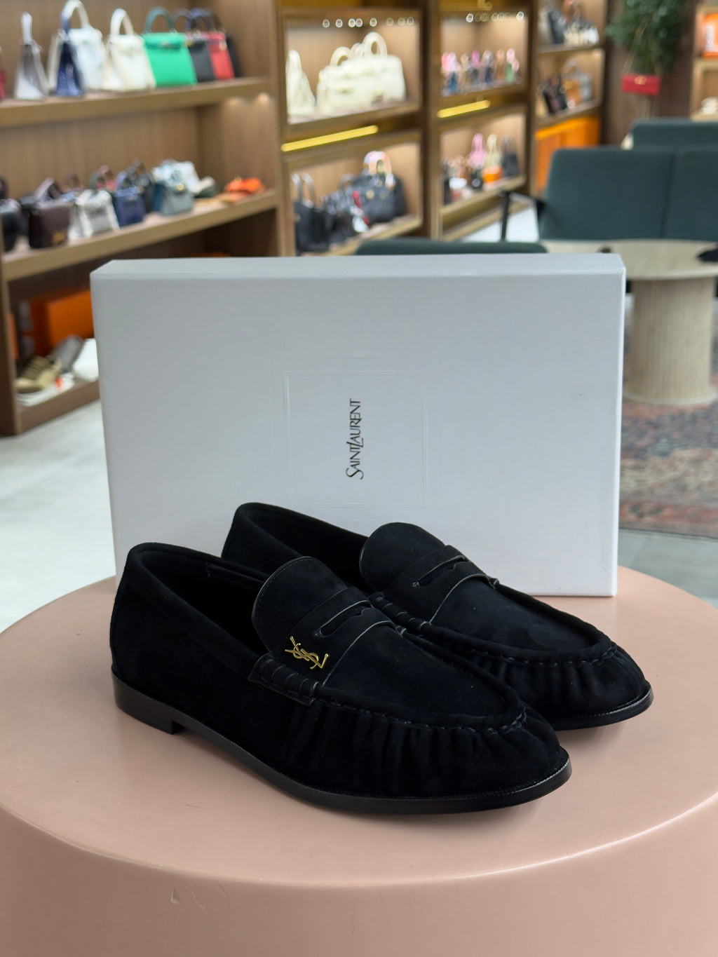 YSL | LE LOAFER SUPPLE IN SUEDE – Suede – Black – Gold Hardware
