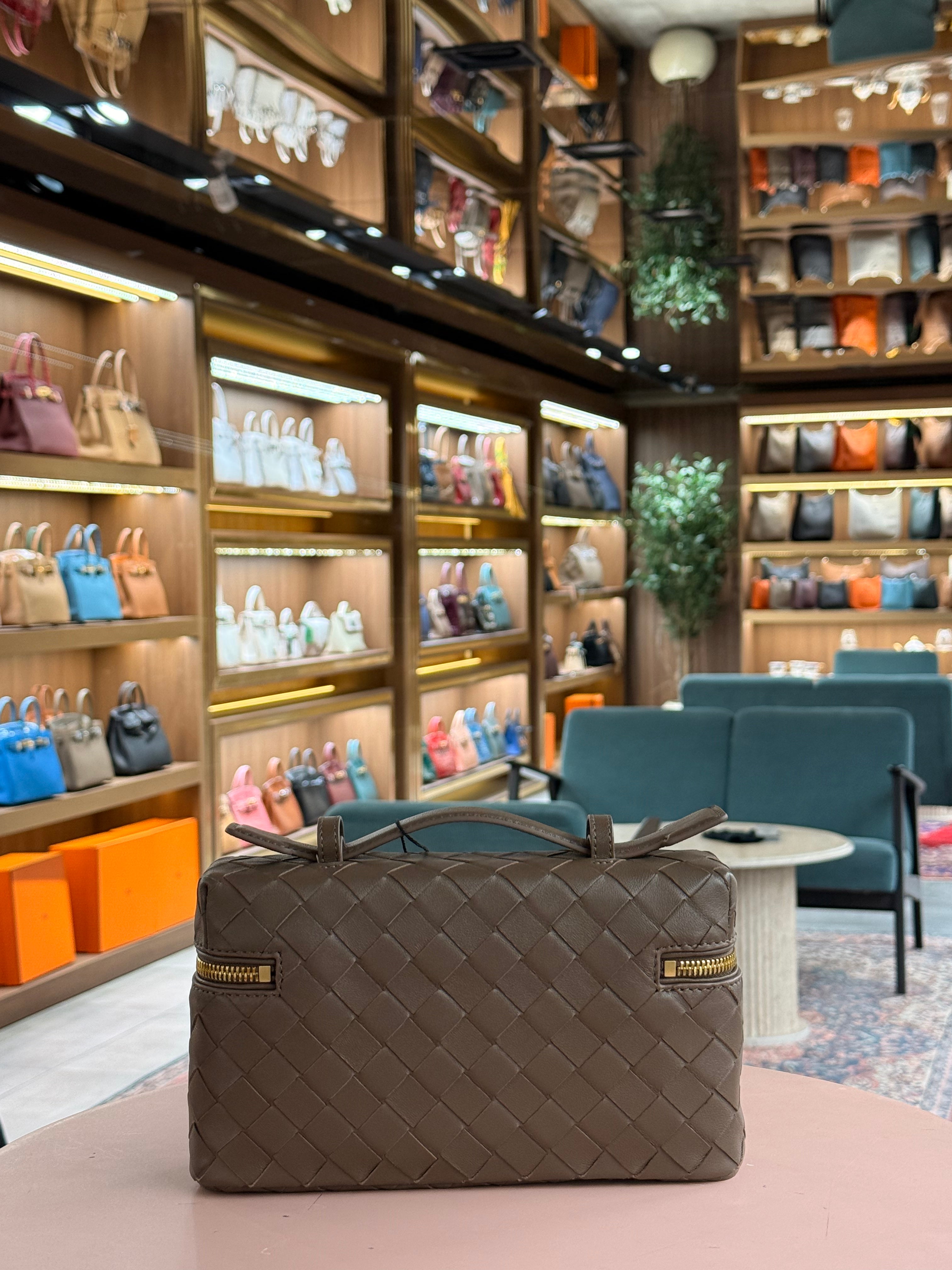 Bottega Veneta | Bang Bang Vanity – Intrecciato – Cacao – Gold Hardware