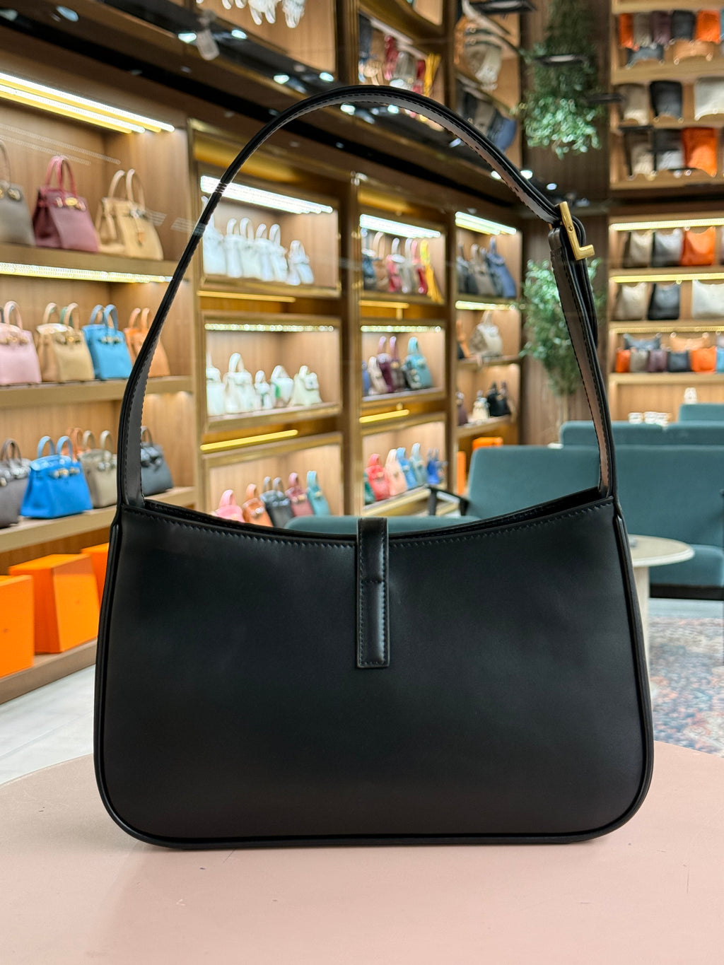 YSL | 5-to-7-Hobo – Leather – Black – Gold Hardware