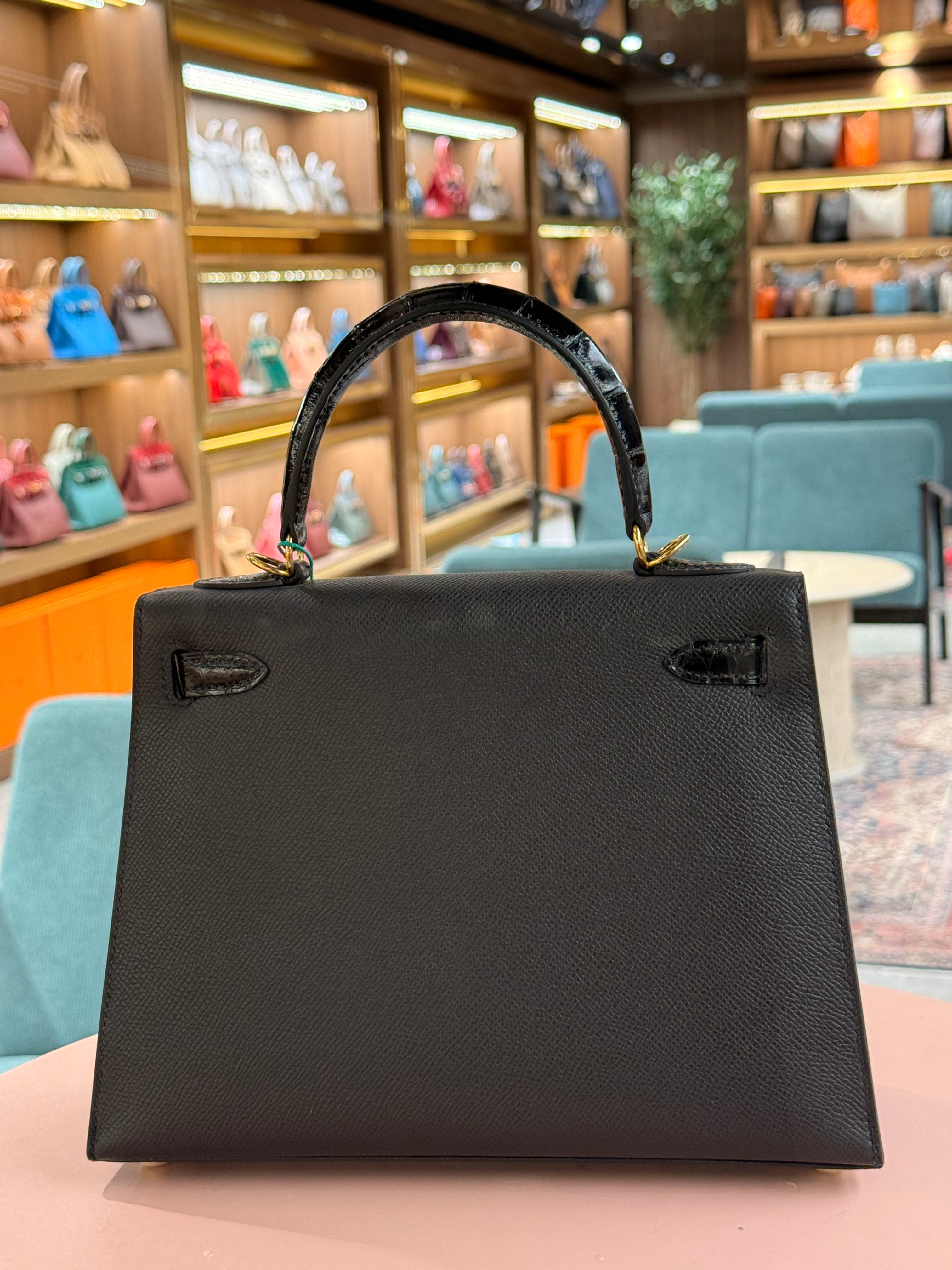 Hermes | Kelly (25) – Epsom – Noir – Gold Hardware