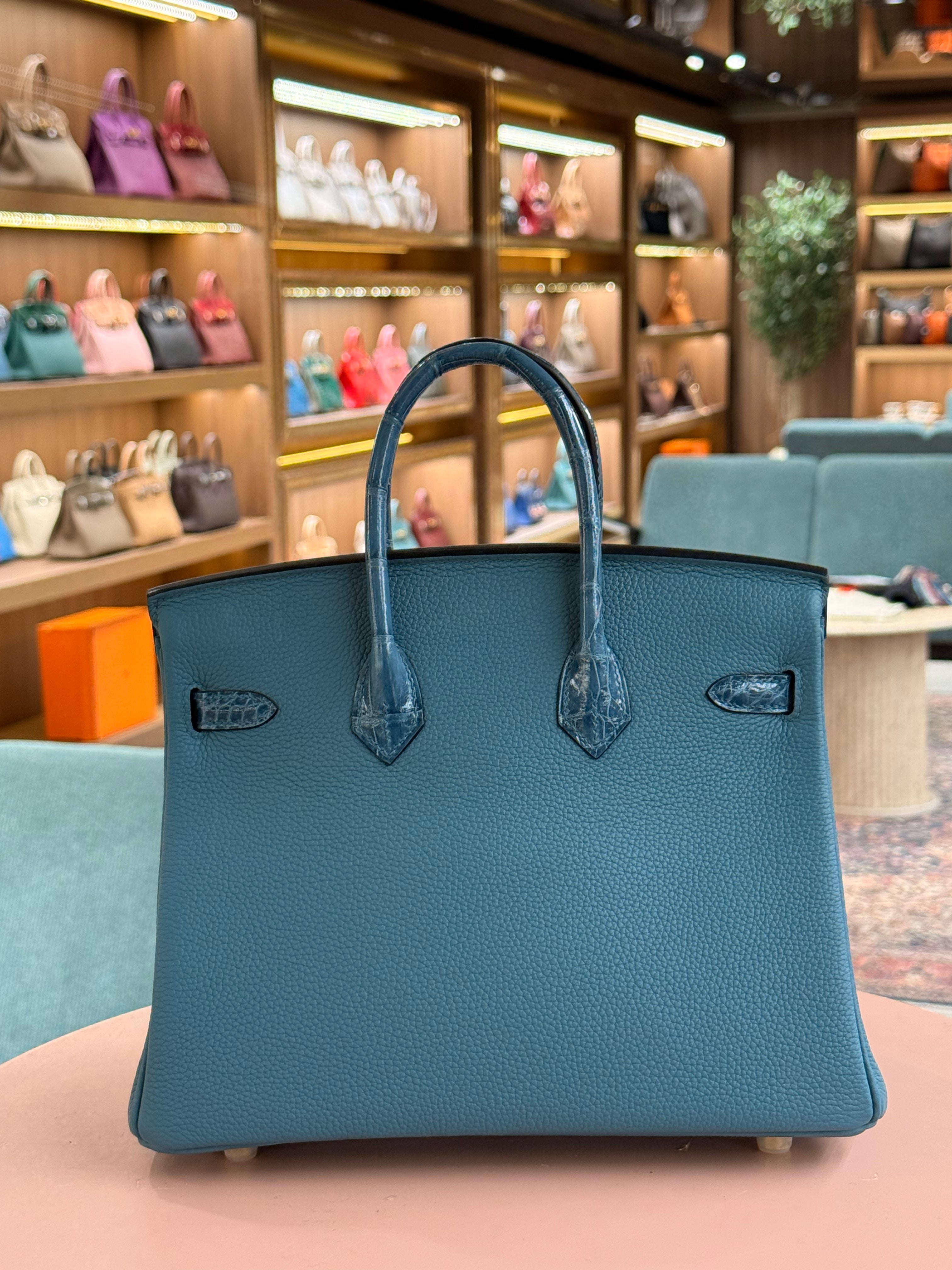 Hermes | Birkin Touch (25) – Togo – Bleu Brume – Gold Hardware