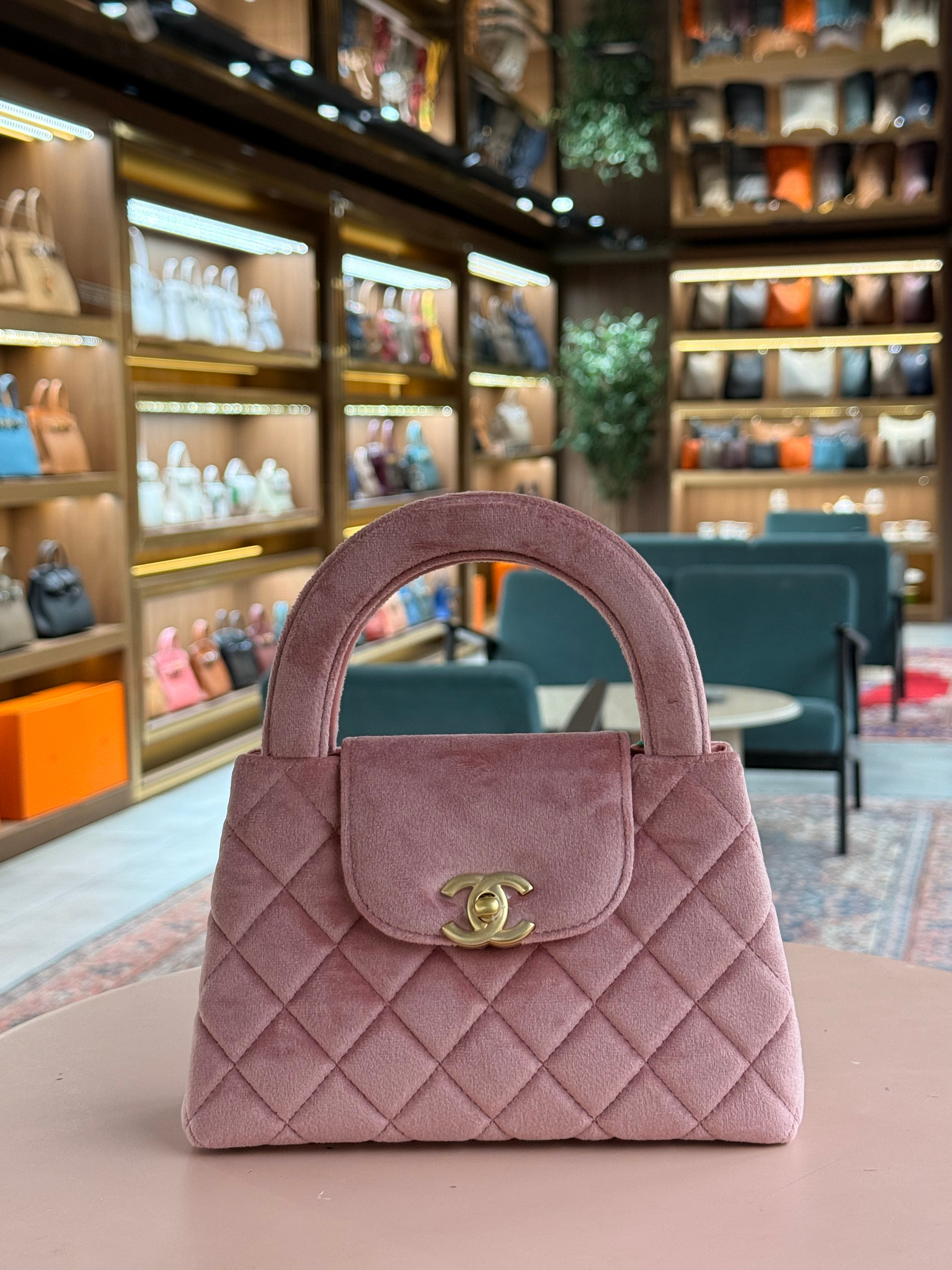 Chanel | Velvet-Quilted-Nano-Kelly-Shopper – Suede – Rose Poudre – Gold Hardware