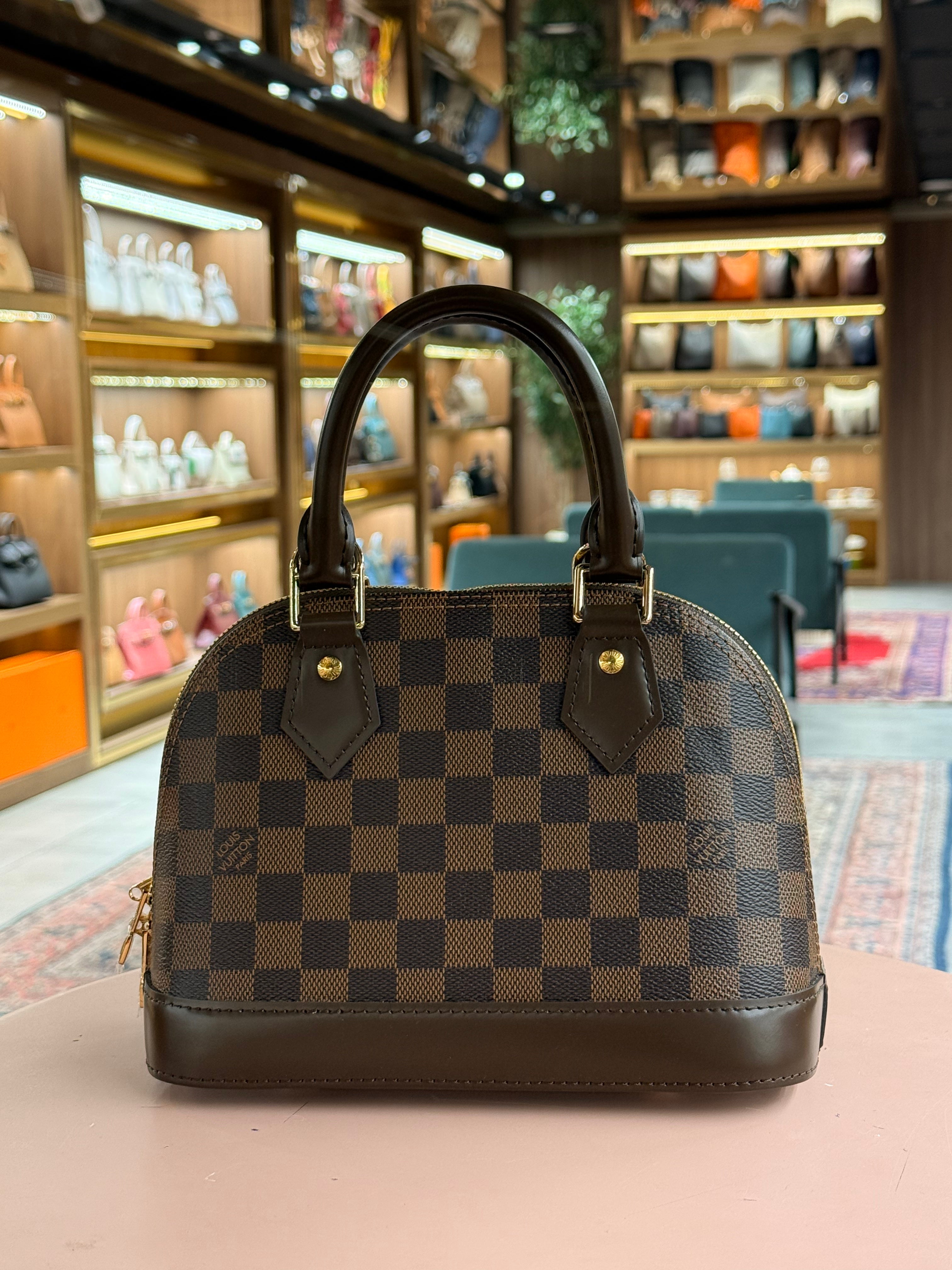 Louis Vuitton | Alma-BB – Canvas – Damier Ebene – Gold Hardware