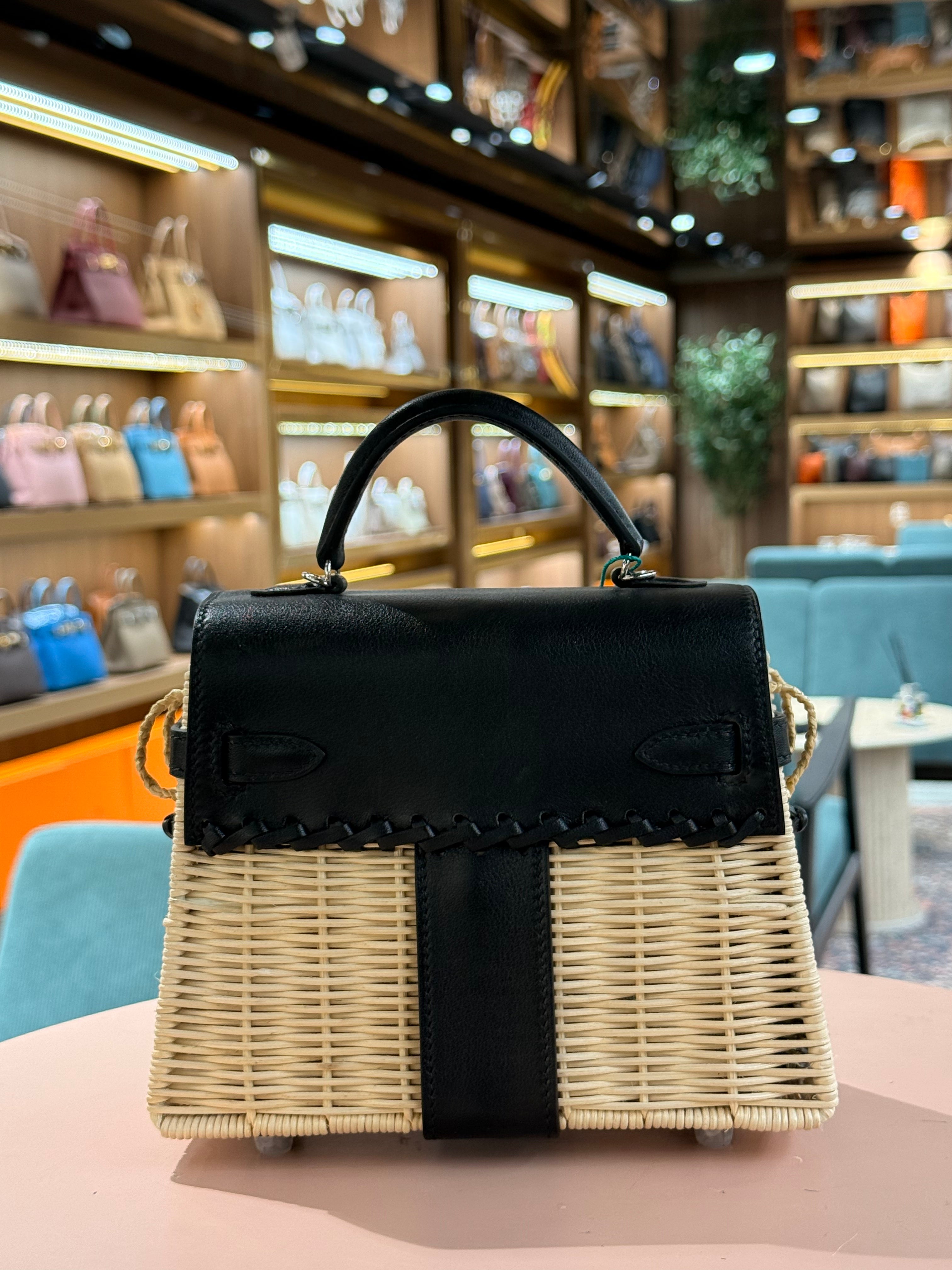 Hermes | Birkin Picnic (20) – Wicker and Leather – Natural and Black – Silver Hardware