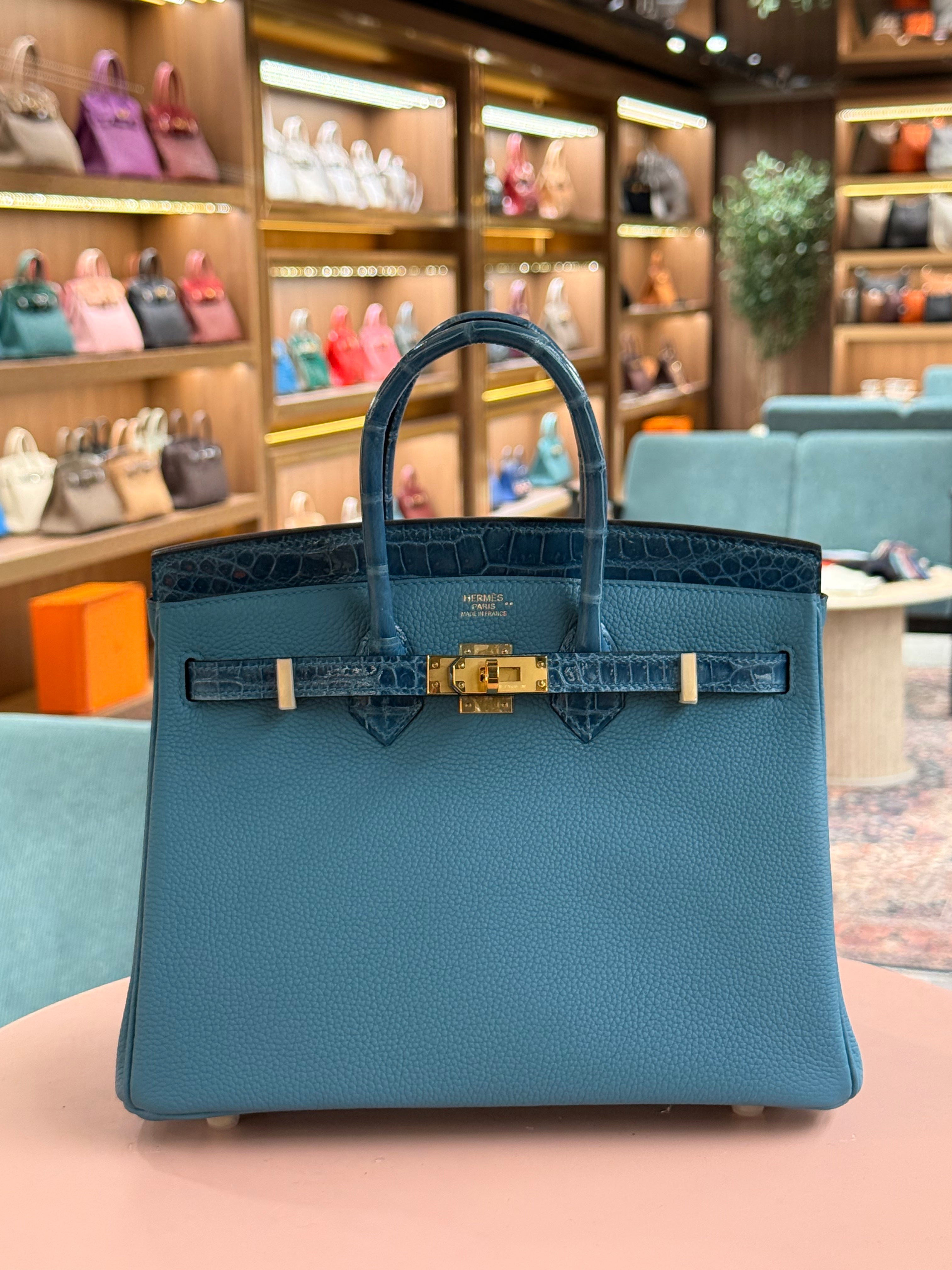 Hermes | Birkin Touch (25) – Togo – Bleu Brume – Gold Hardware