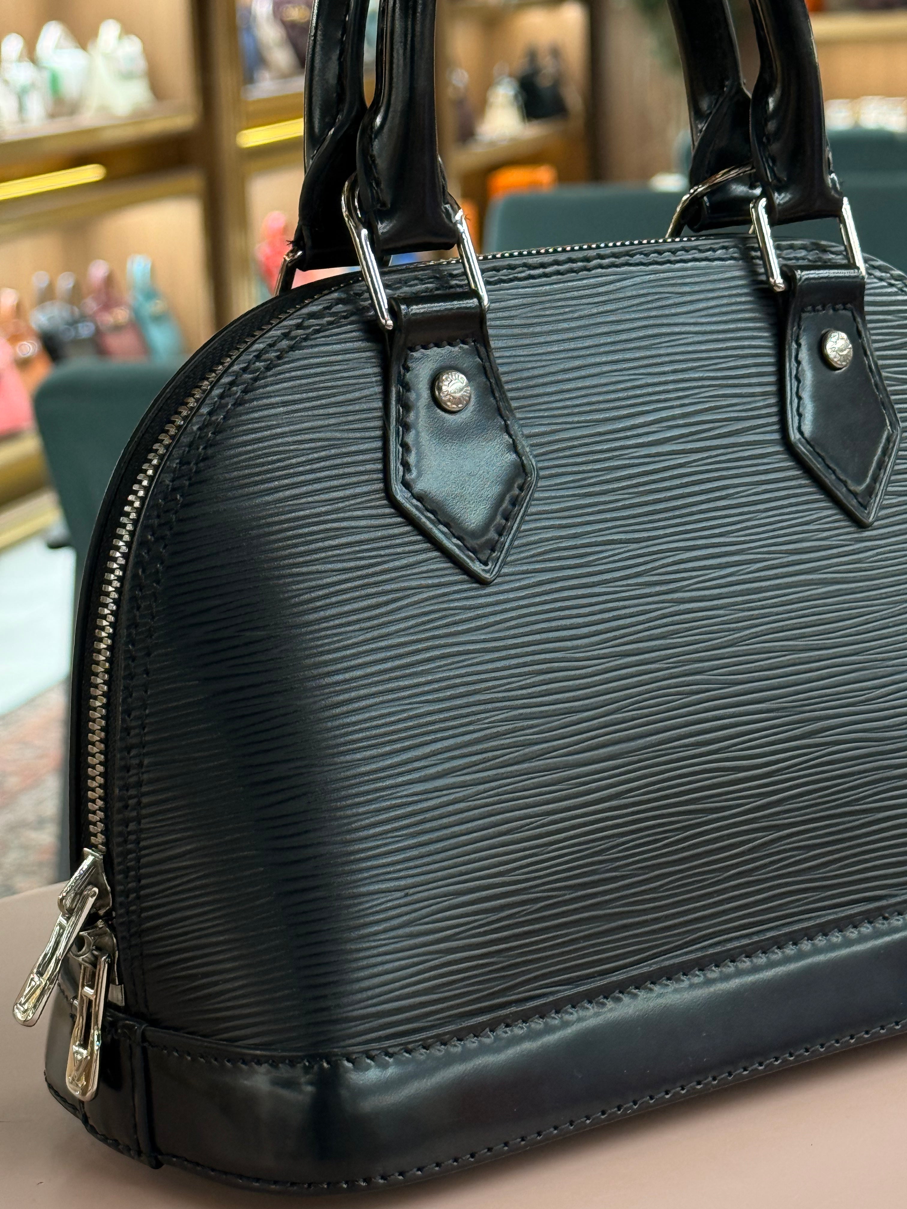 Louis Vuitton | Alma-BB – Epi Leather – Black – Silver Hardware