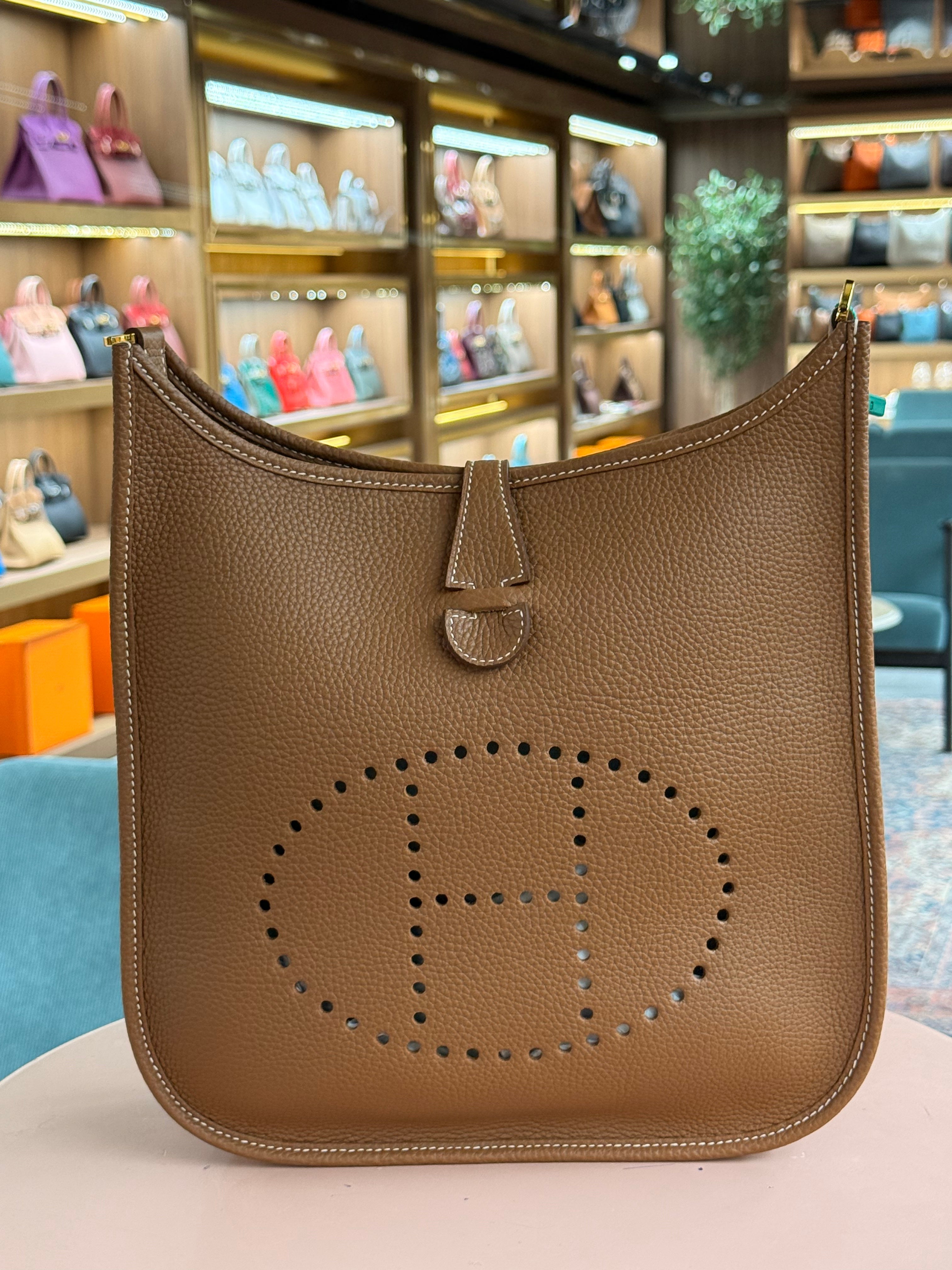 Hermes | Evelyne (Large) – Togo – Etoupe – Gold Hardware
