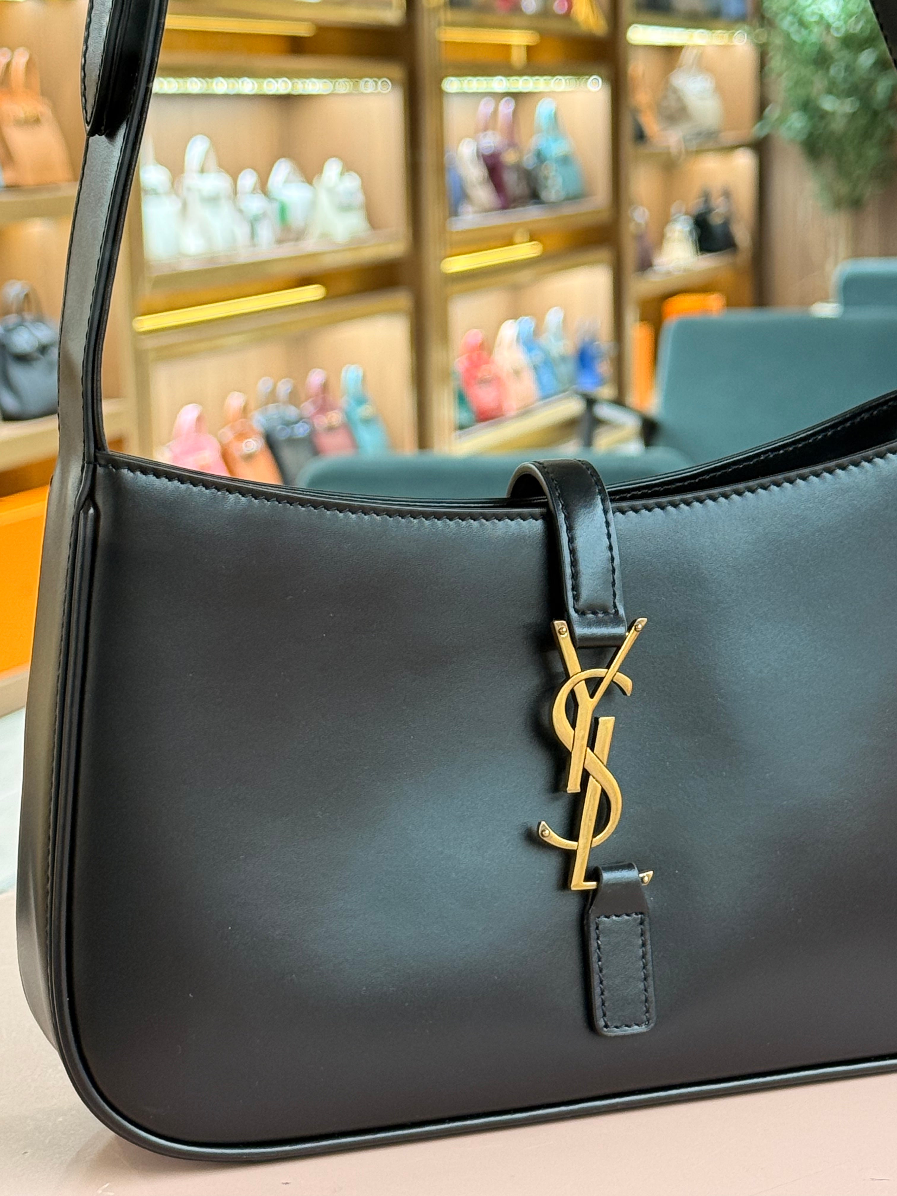 YSL | 5-to-7-Hobo – Leather – Black – Gold Hardware