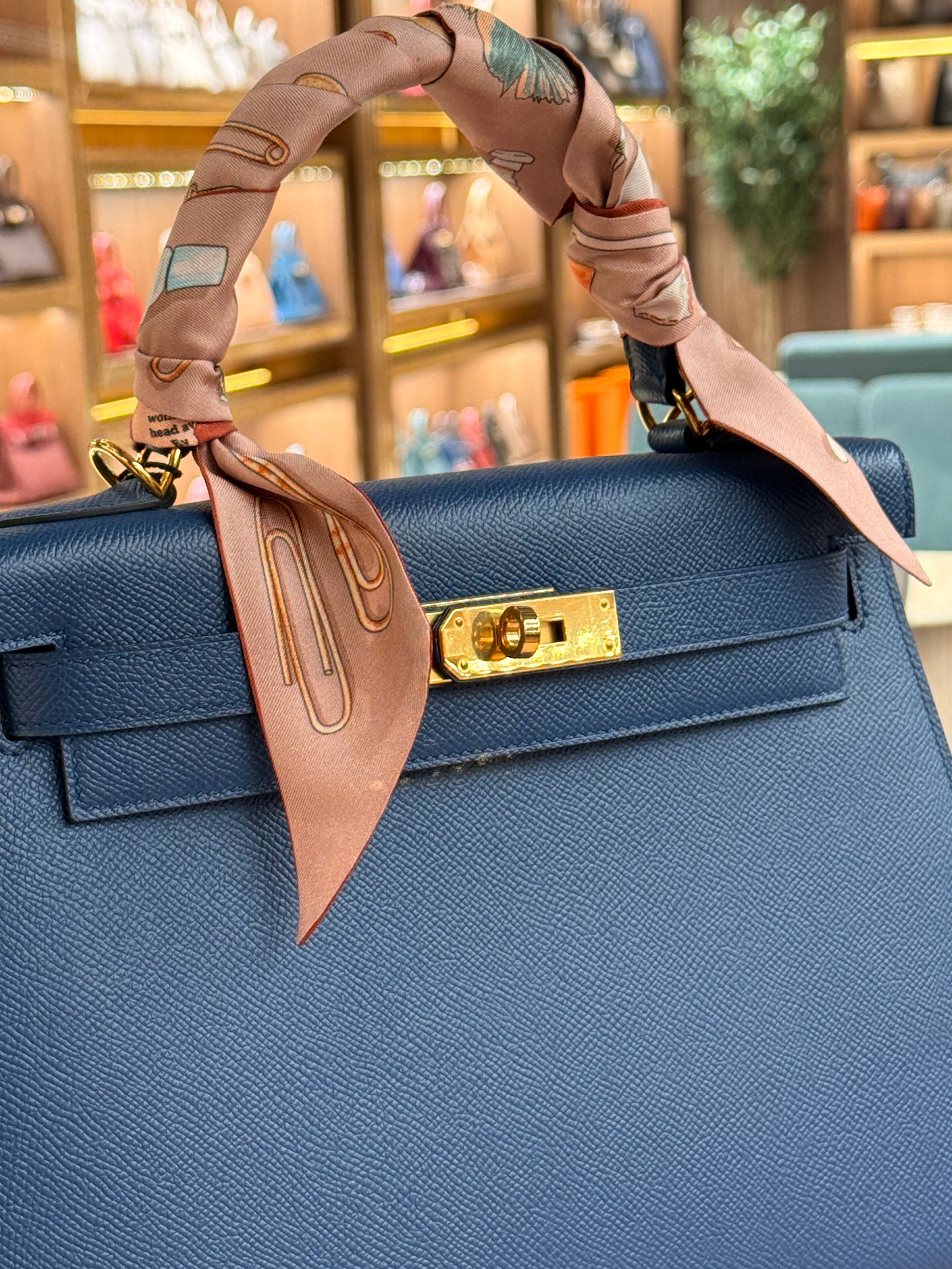 Hermes | Kelly (28) – Epsom – Bleu Nuit – Gold Hardware