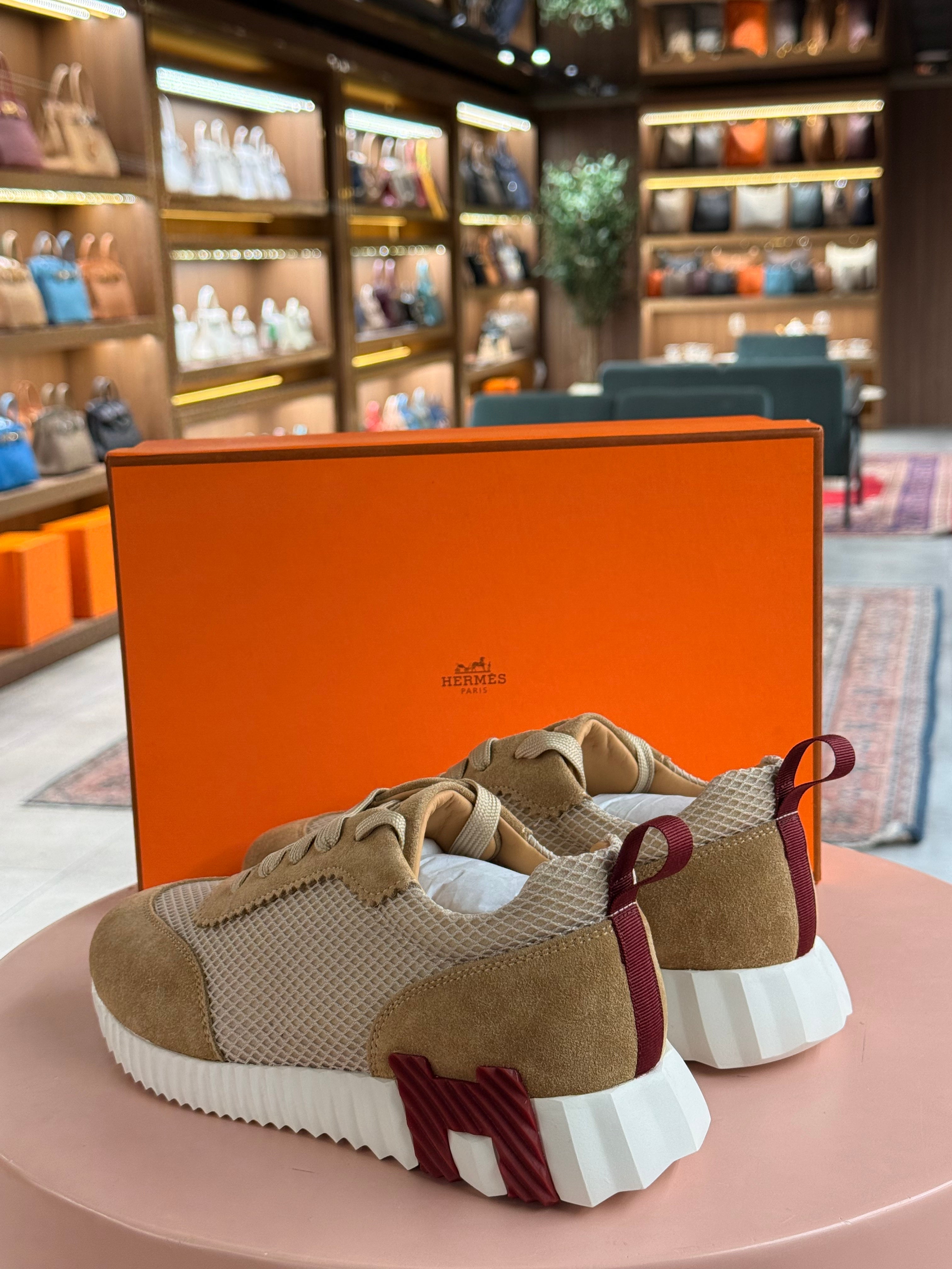 Hermes | Bouncing-Sneaker – Suede and Mesh – Beige – Gold Hardware